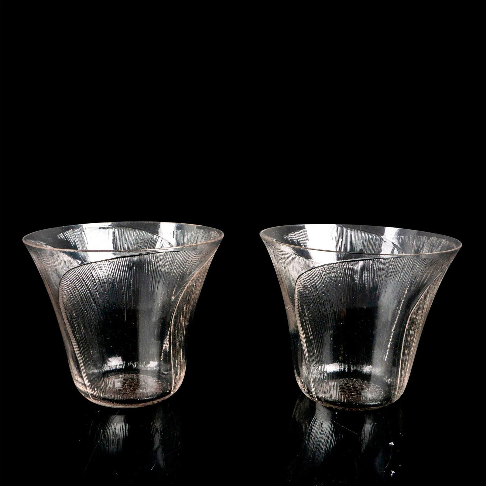 Pair of Lalique Glass Drinkware, Pavot (1 of 2)