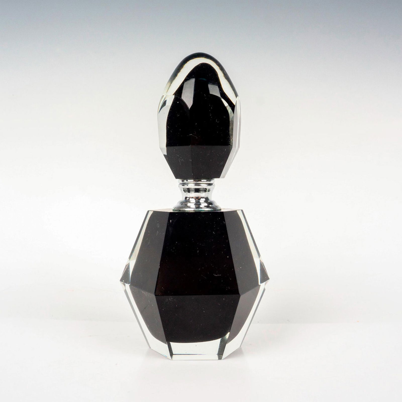 Vintage Crystal Perfume Bottle (1 of 3)