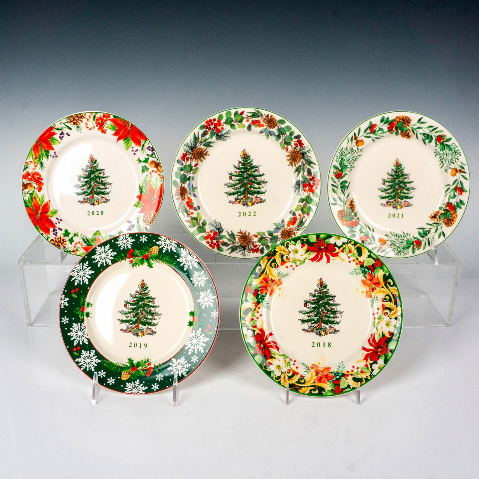 5pc Spode Porcelain Christmas Tree Year Plates, 2018 to 2022 (1 of 3)
