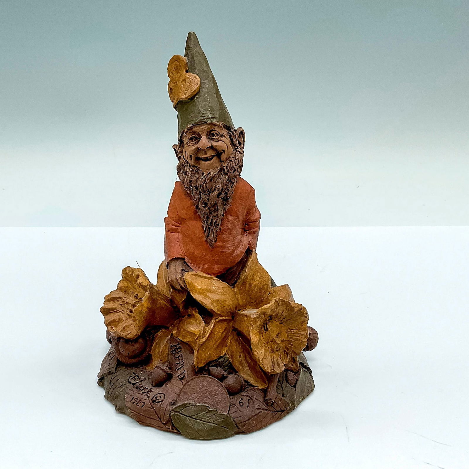 Thomas F. Clark Pecan Shell Resin Figurine, Alfred (1 of 4)