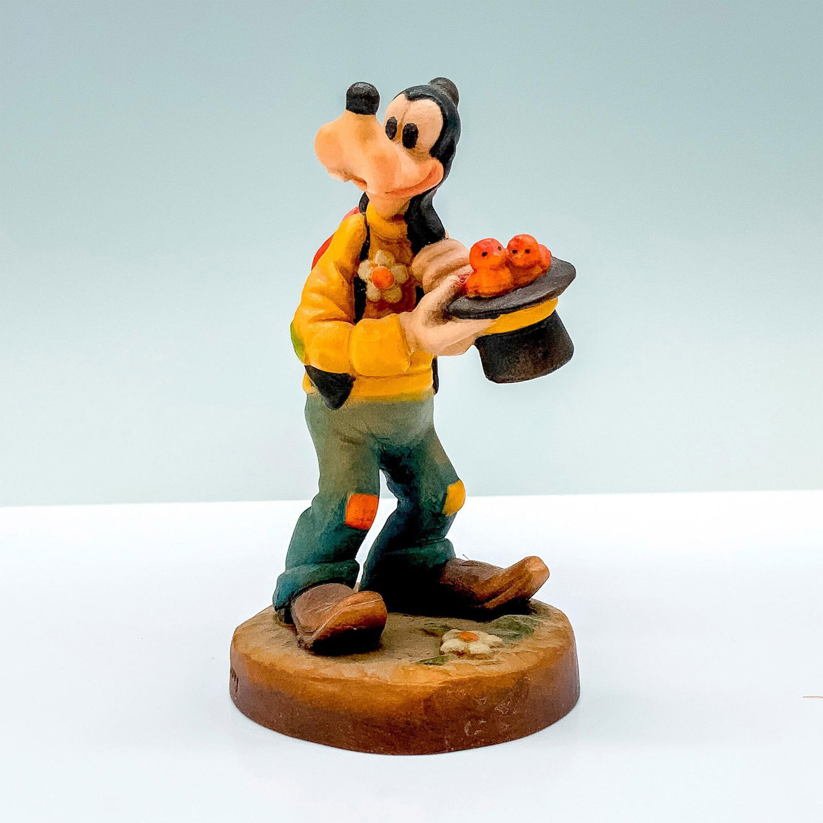 Anri Walt Disney Drifter Goofy Figurine (1 of 3)
