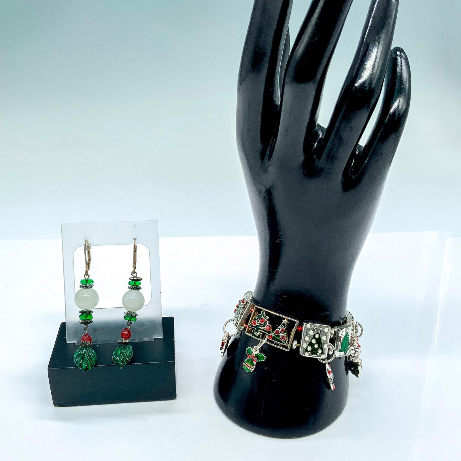 Cute Fun Holiday Christmas Charm Bracelet and Earrings (1 of 2)