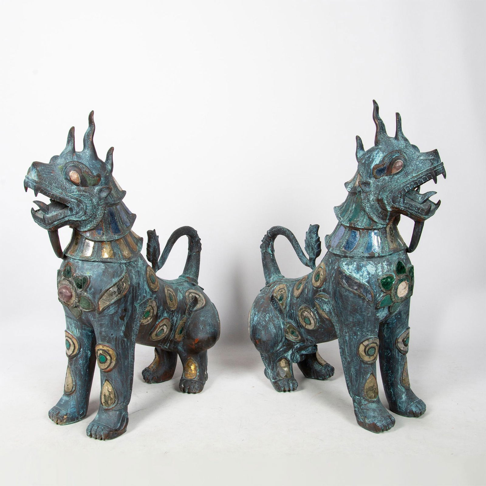 Pair of Large Antique Bronze Thai Foo Dogs (1 of 5)