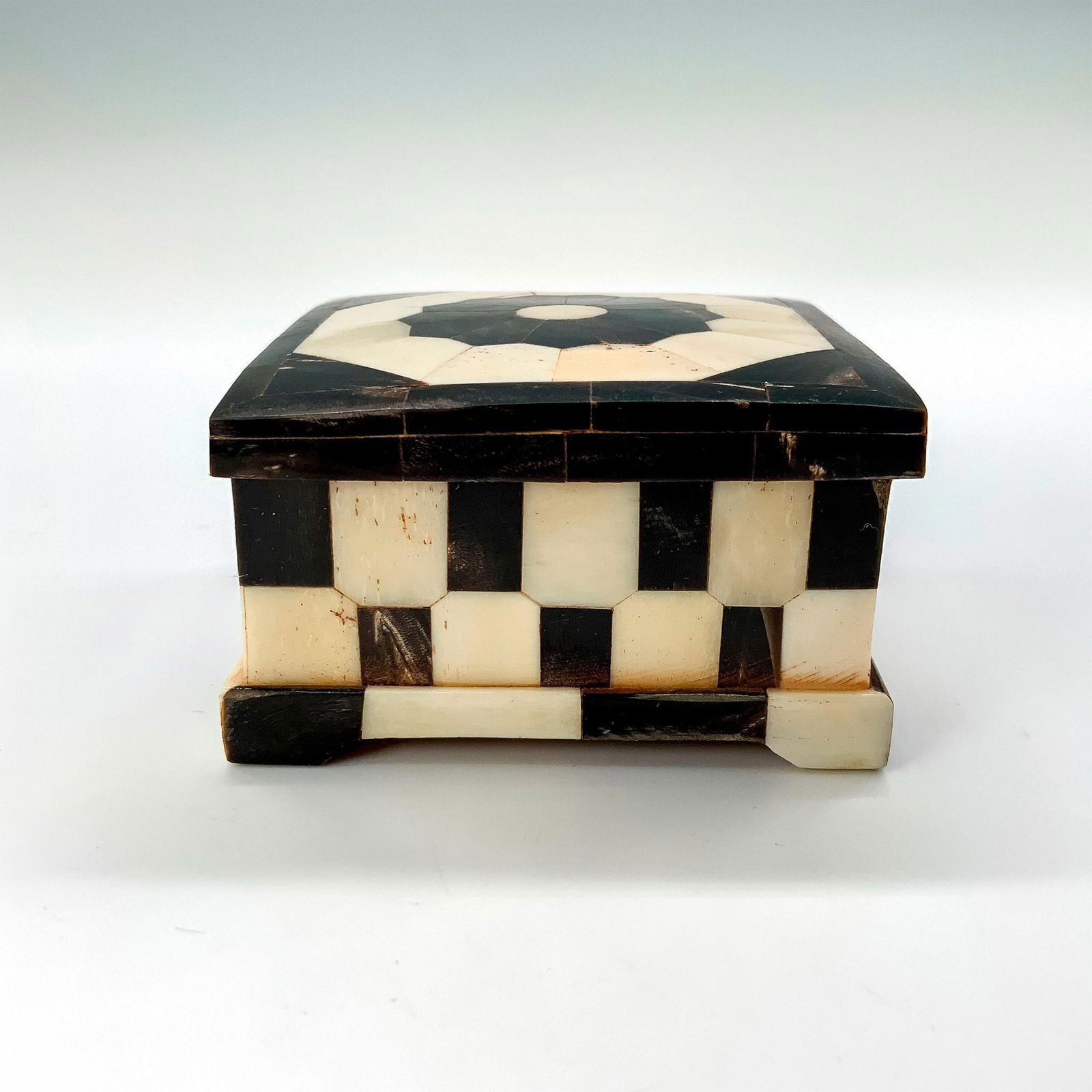 Treasure Box, Black and White Floral Box: A treasure box decorated with black and white square tiles with the lid being decorated in a floral pattern. Dimensions: 2.75"L x 2.75"W x 1.25"H