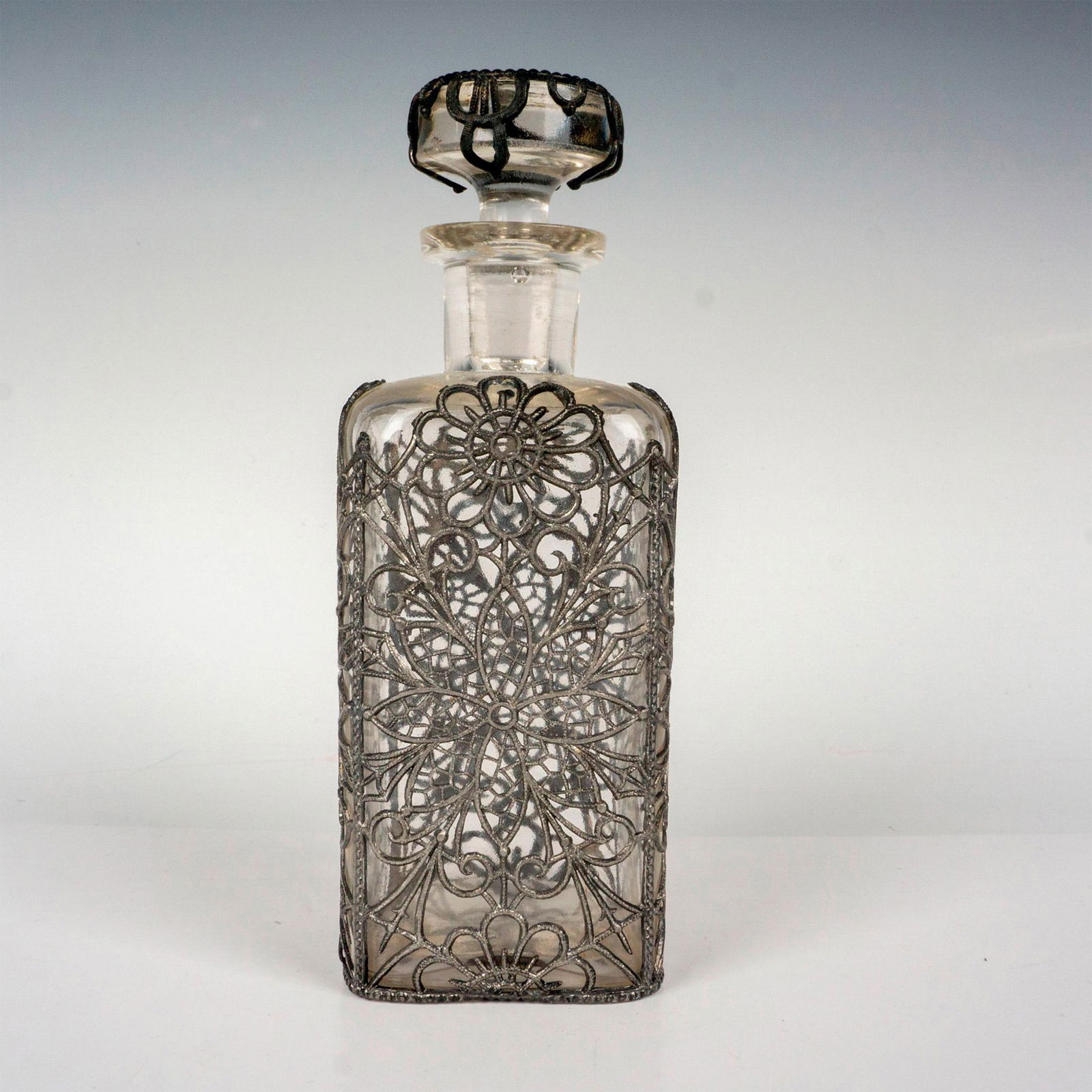 Vintage CLC Co. Metal Filigree Cage Perfume Bottle (1 of 3)