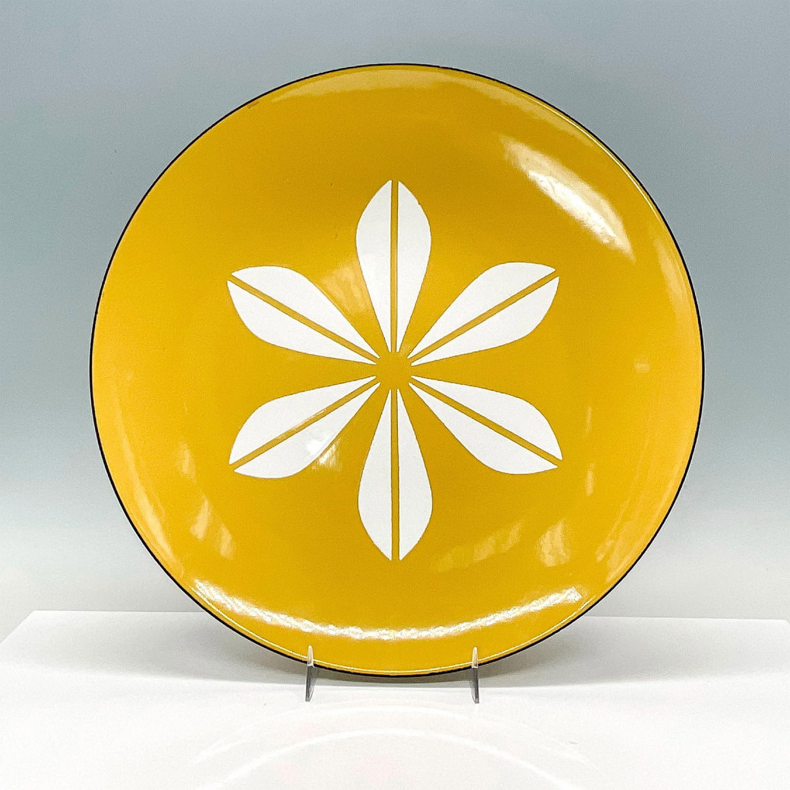 Catherine Holm Lotus Enameled Tray, Yellow (1 of 3)