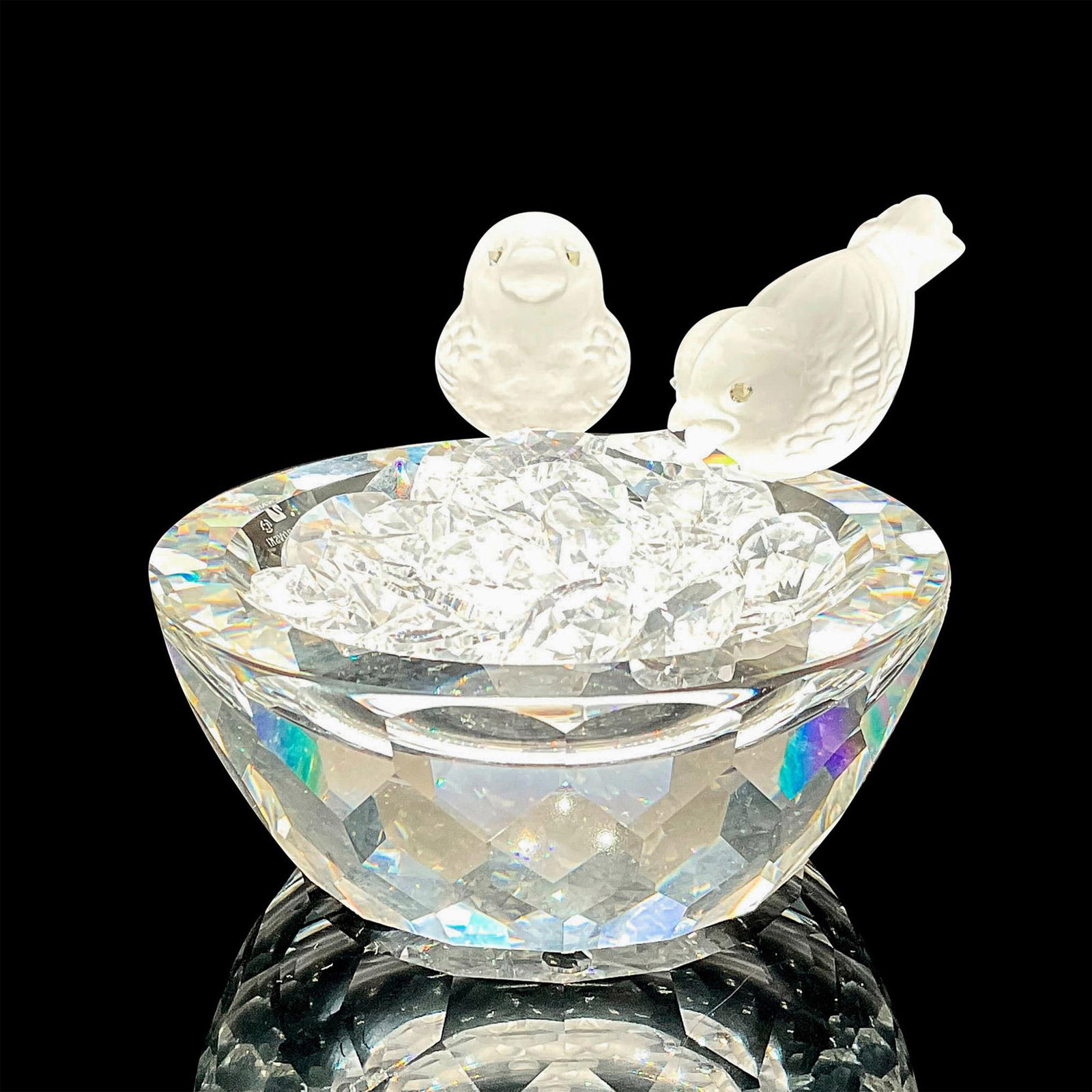 Swarovski Crystal Figurine, Bird Bath with Stones: This beautiful Swarovski crystal Bird Bath was part of the ï¿½Feathered Friendsï¿½ Swarovski family groupings. The bowl is made from clear, facetted crystal that allows light to reflect and refr