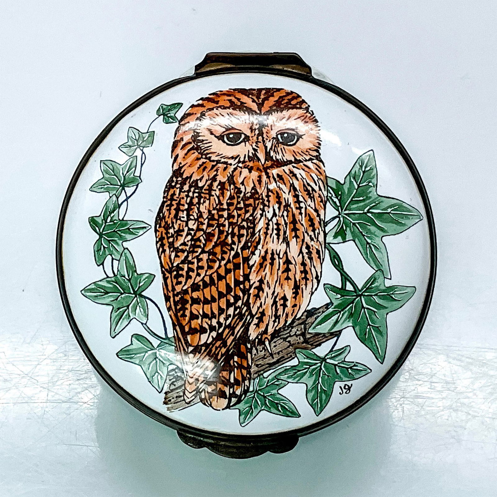 Crummles & Co. Enameled Pill Box, Owl (1 of 3)