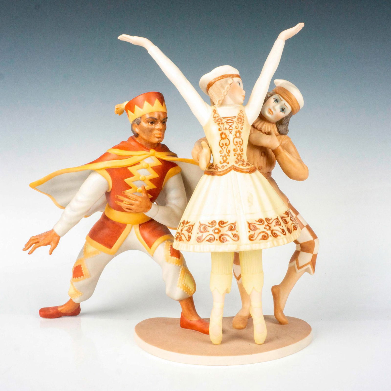 Goebel Laszlo Ispanky Sculpture (1 of 3)