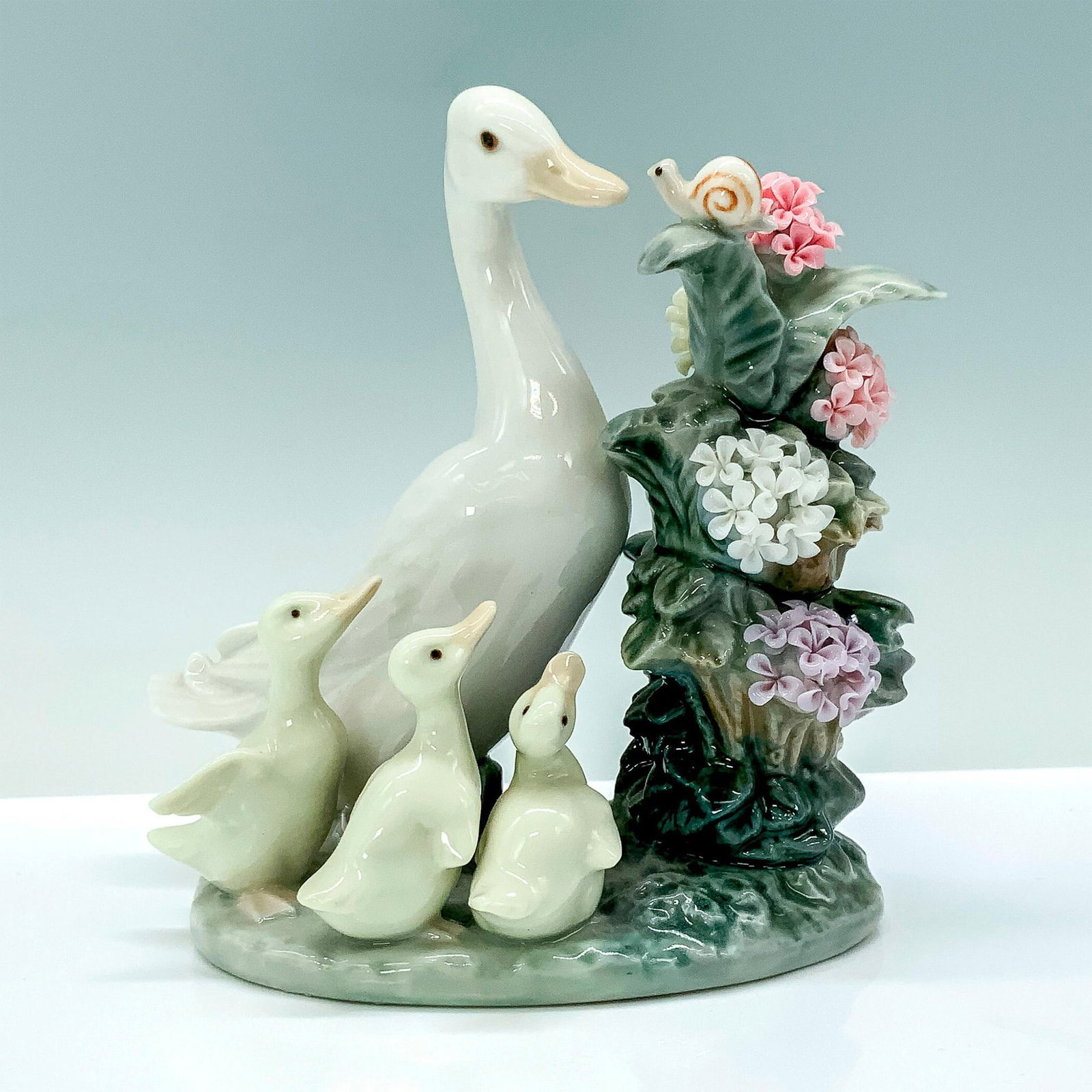 How Do You Do!! 1001439 - Lladro Porcelain Figurine (1 of 4)
