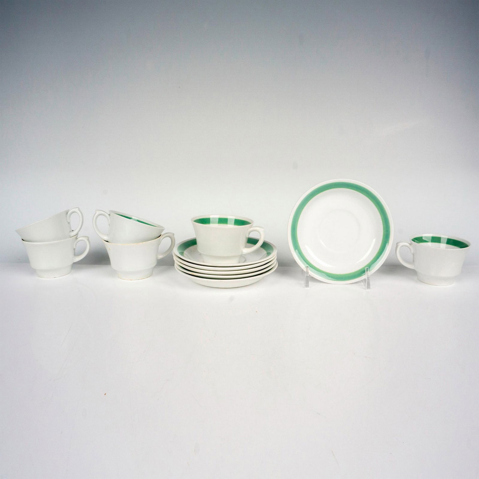 12pc Arabia Porcelain Teacups and Saucers (1 of 3)