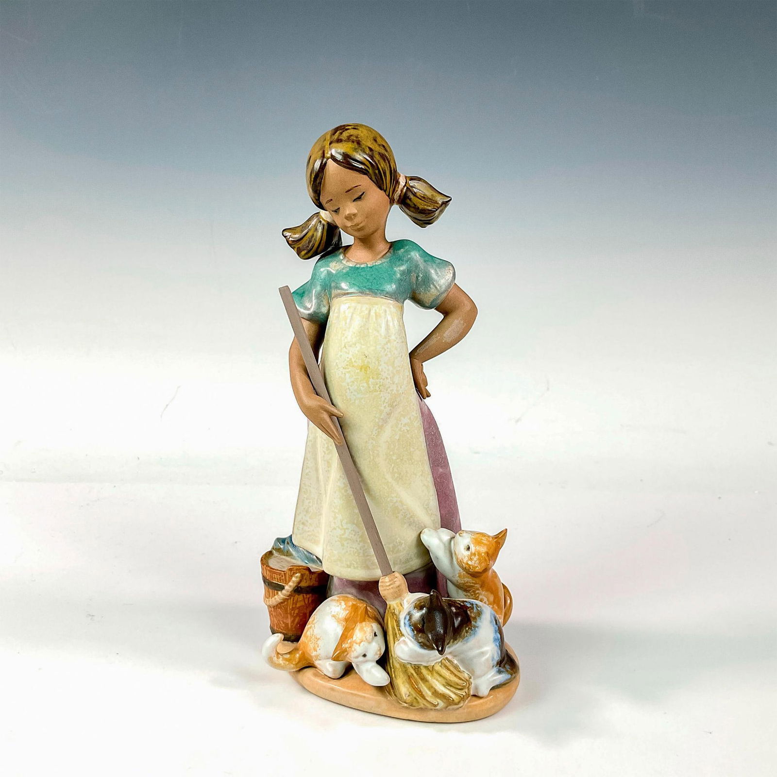 Playful Kittens 1012268 - Lladro Porcelain Figurine (1 of 3)