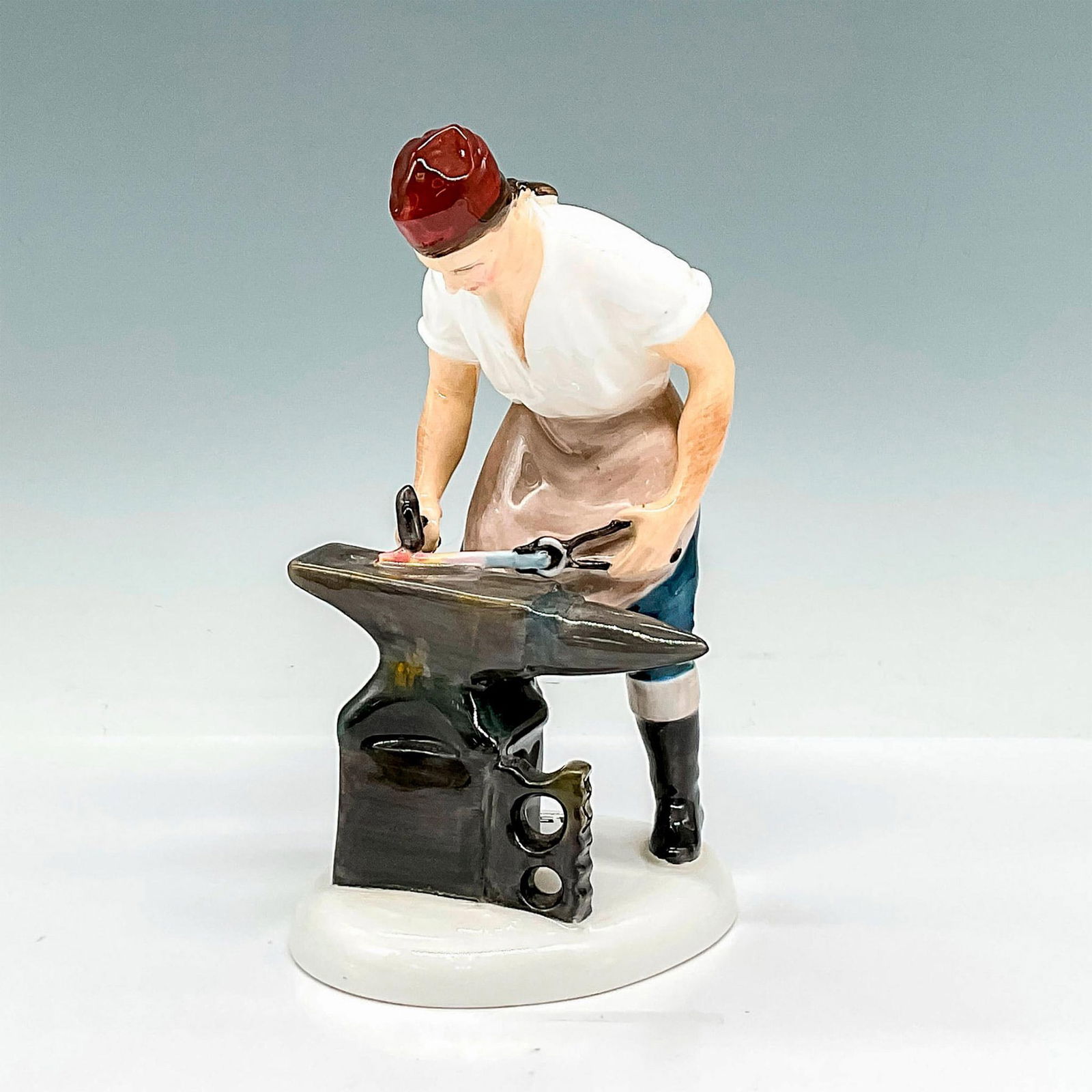 Blacksmith of Williamsburg - HN2240 - Royal Doulton Figurine (1 of 3)