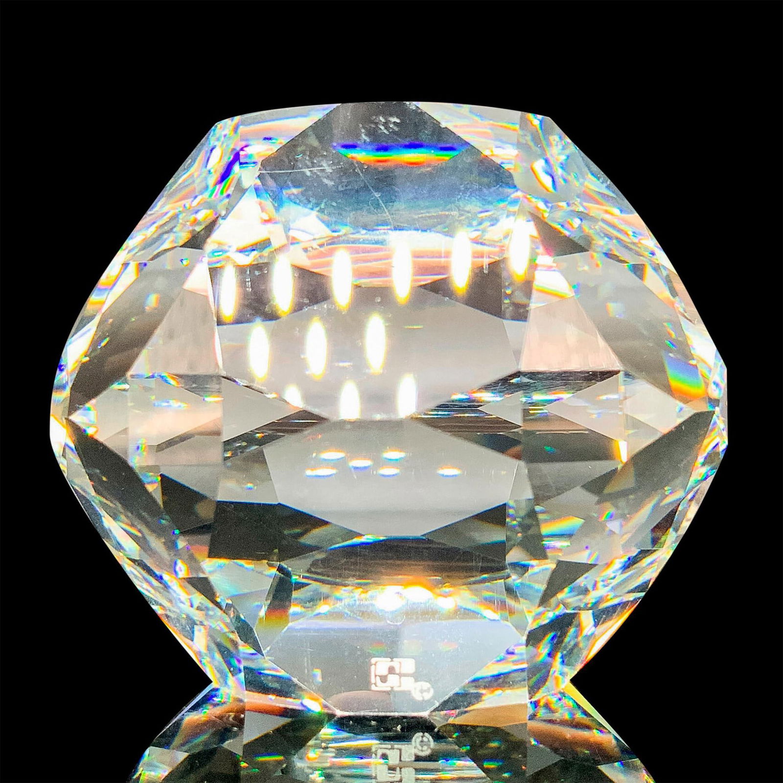 Swarovski Crystal Paperweight, Geometric 013558 (1 of 3)