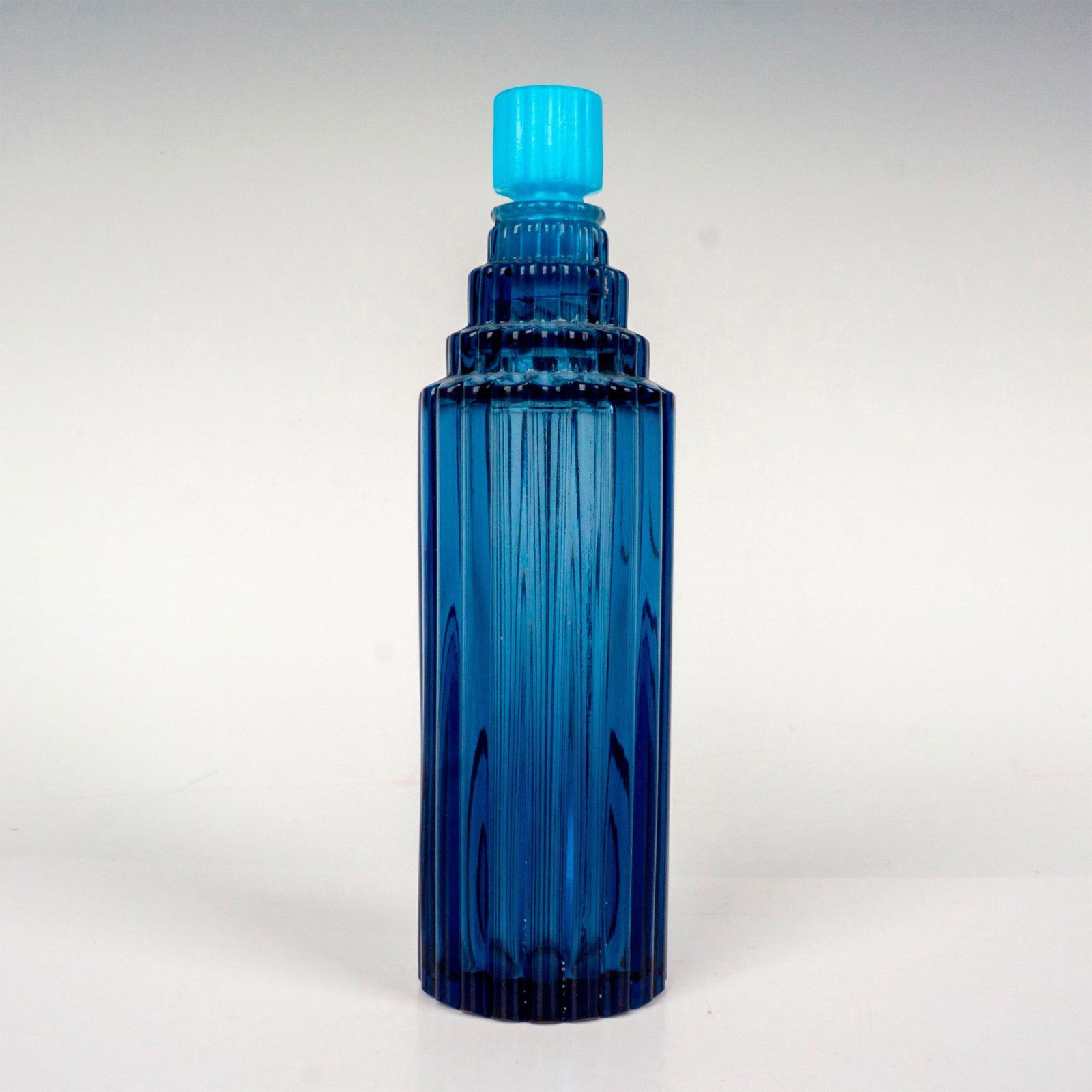 Rene Lalique (French, 1860-1945) Perfume Bottle, Je Reviens (1 of 2)