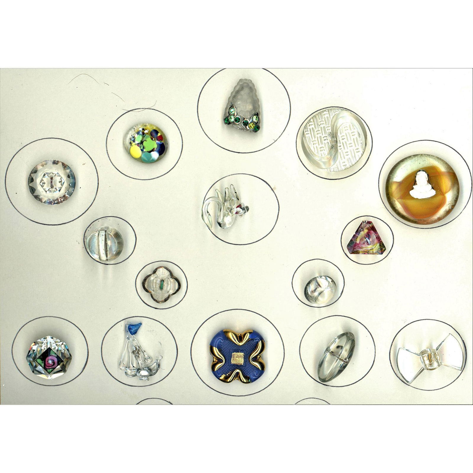 A Small Card of Vintage Glass Buttons Incl. Lampwork. (1 of 4)