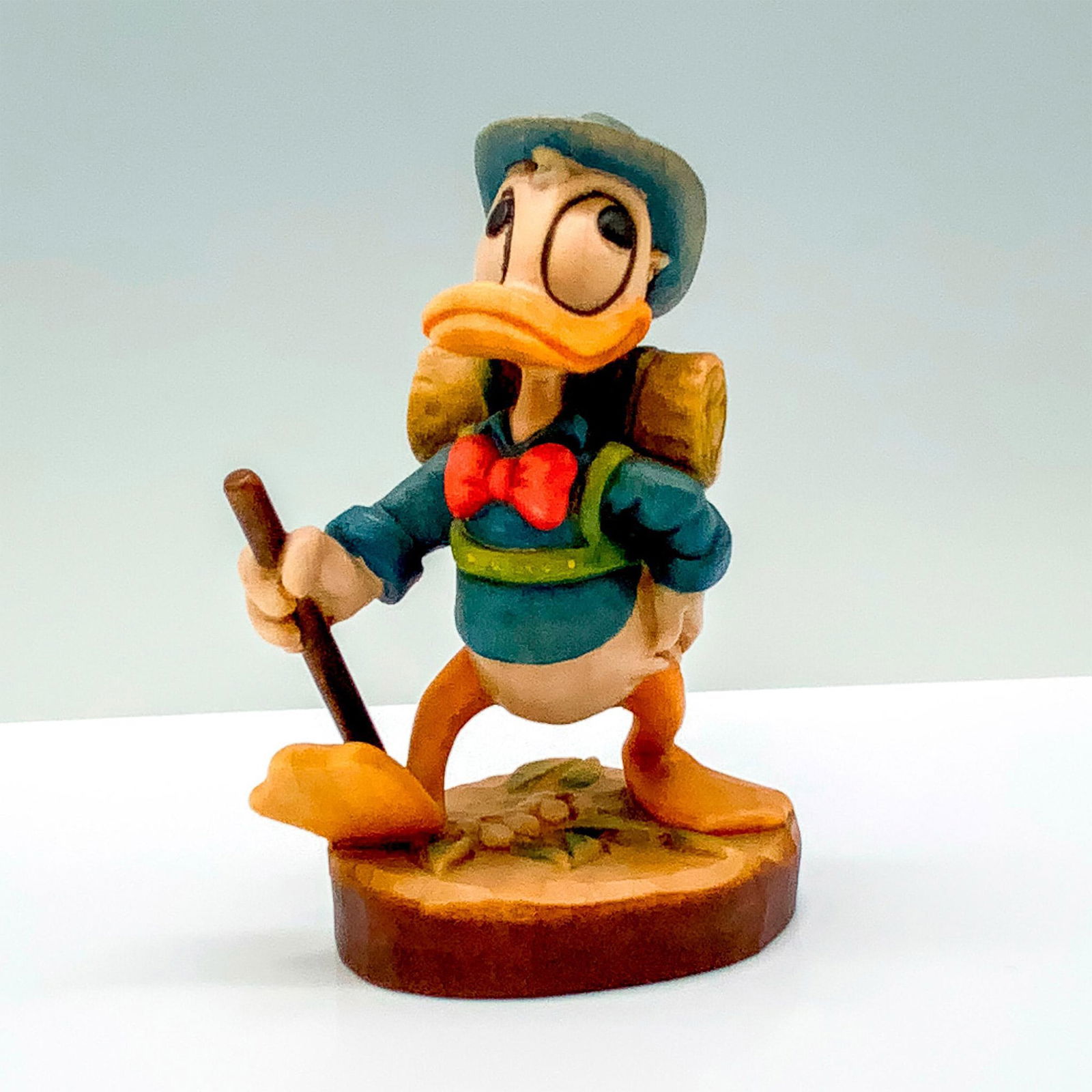 Anri Walt Disney Backpacking Donald Figurine (1 of 3)