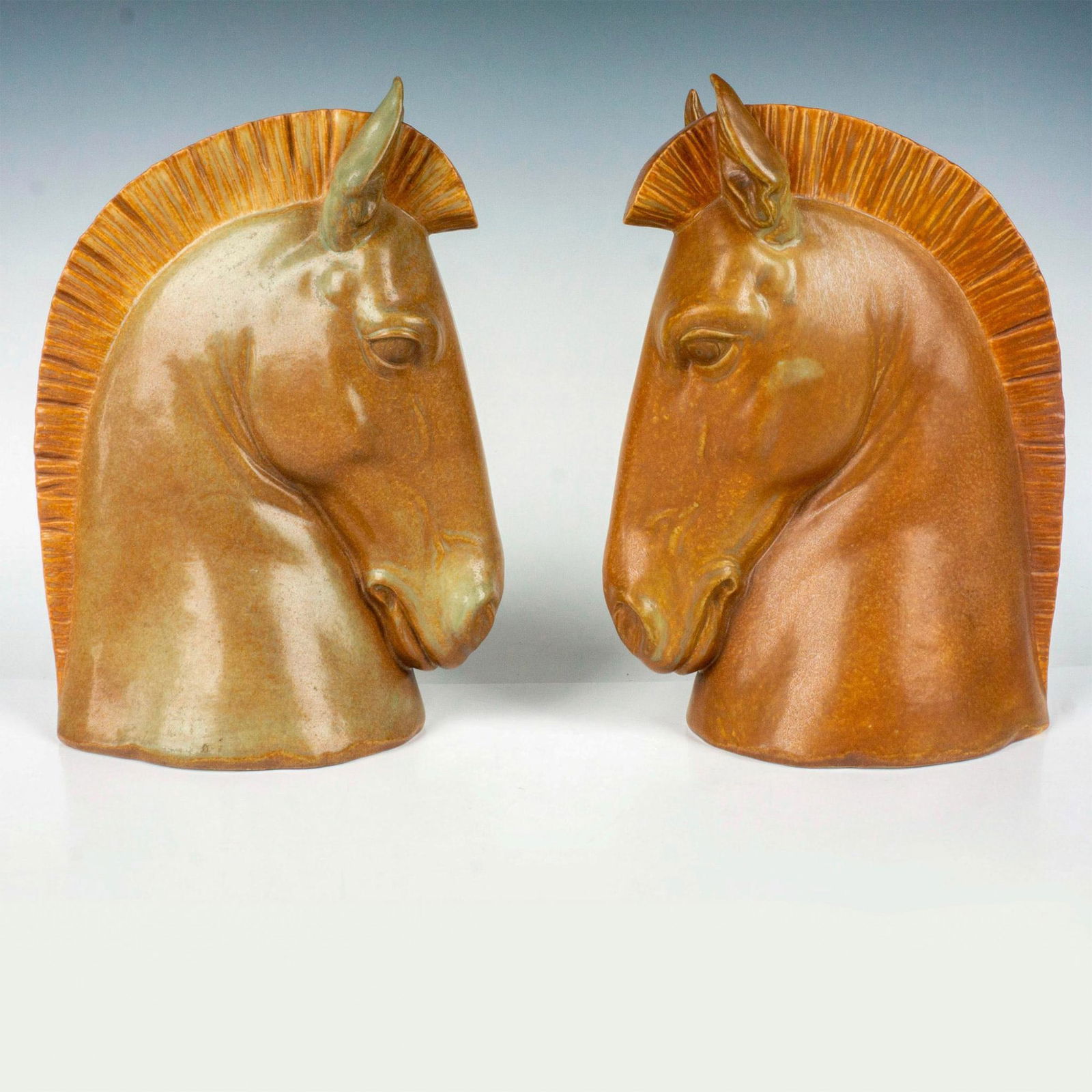 Pair of Lladro Bookends, Horse Heads 1012010 (1 of 3)
