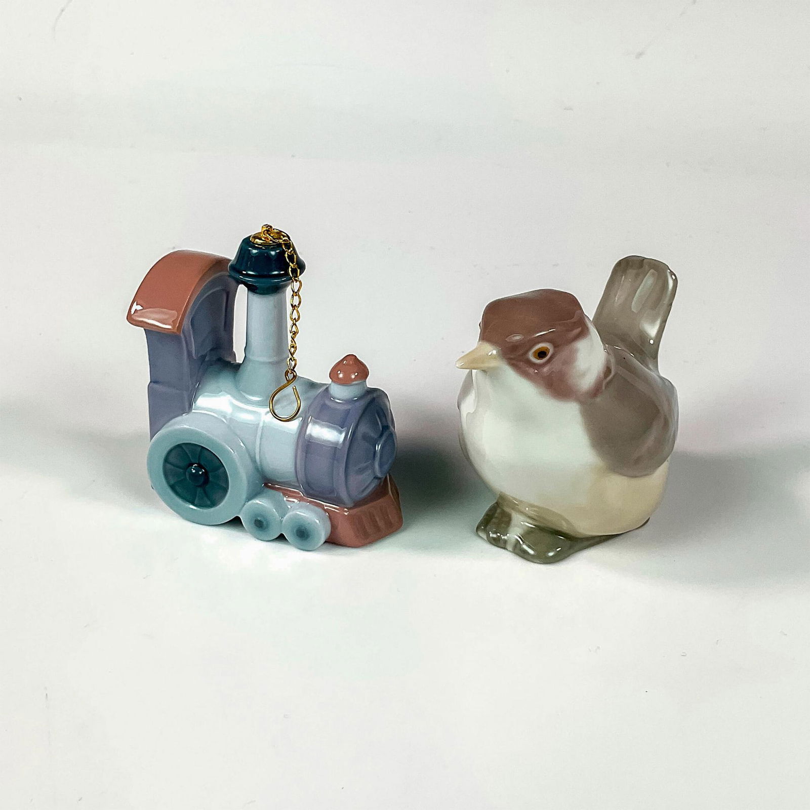 2pc Lladro Porcelain Figurines (1 of 3)