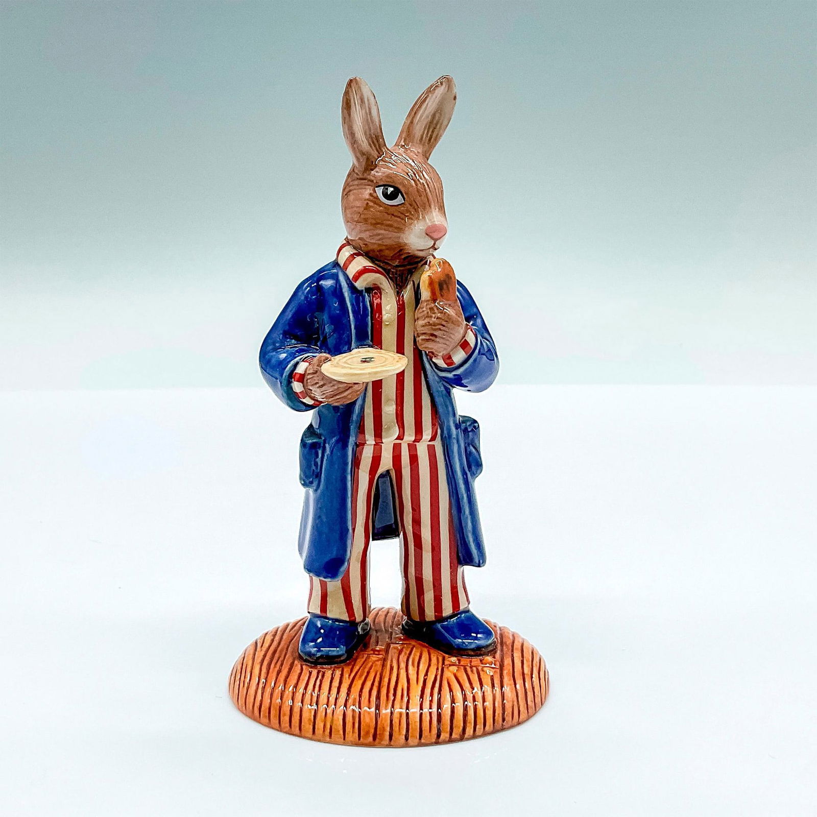 Royal Doulton Bunnykins Figurine, Aussie Breakfast DB514 (1 of 4)