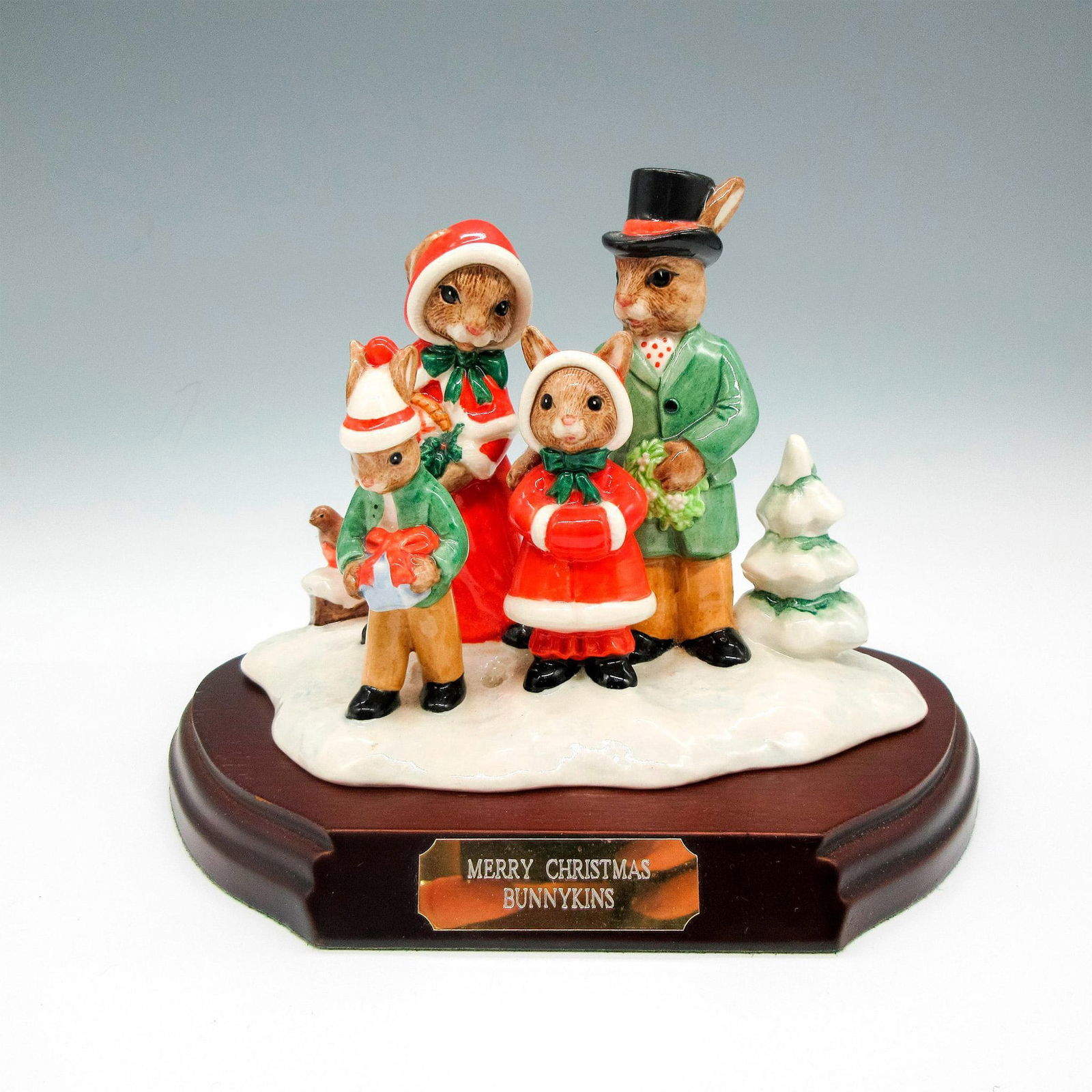 Royal Doulton Bunnykins, Merry Christmas Tableau DB194 (1 of 3)