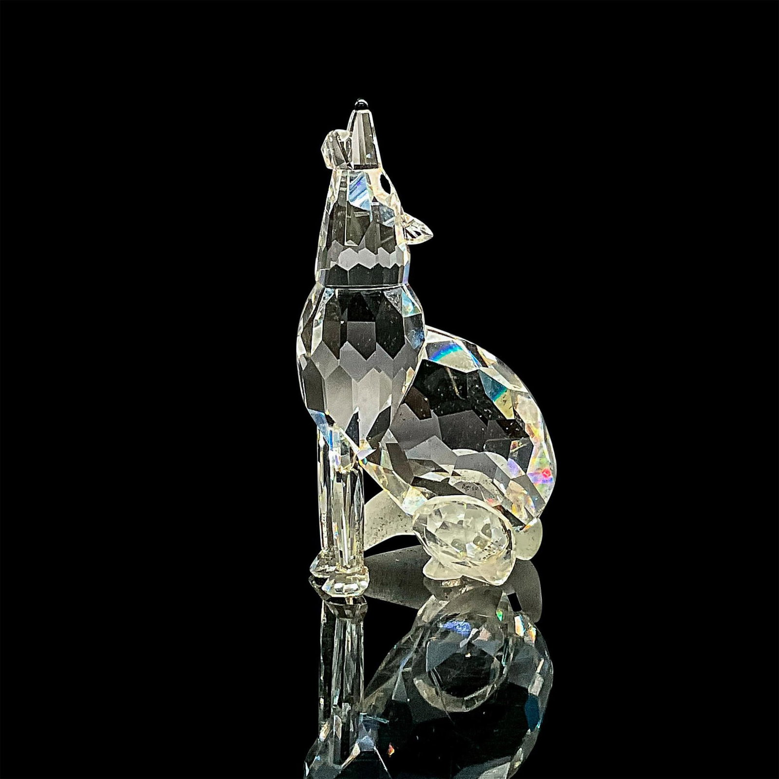 Crystal World Figurine, Timber Wolf (1 of 4)