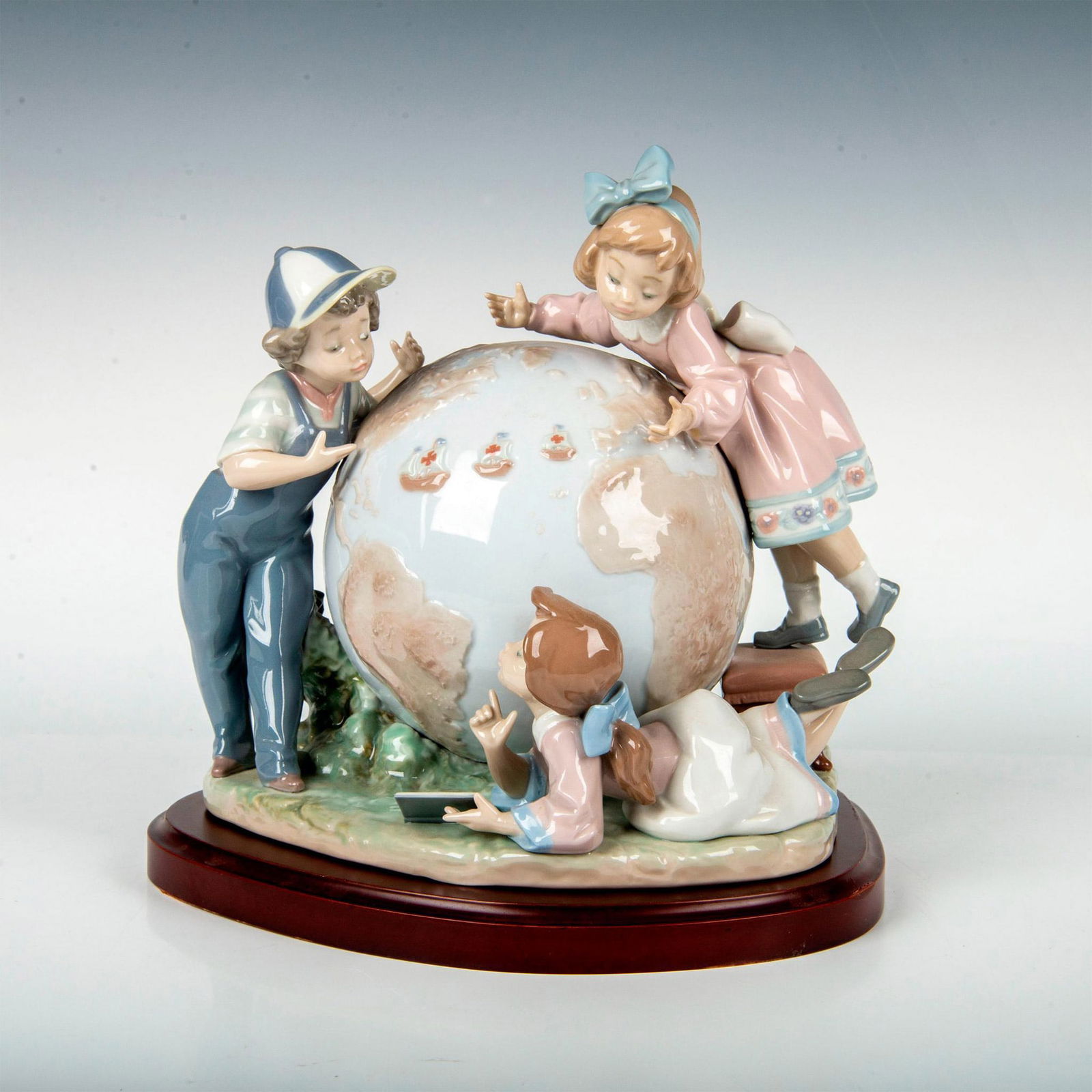 The Voyage of Columbus 1005847 - Lladro Porcelain Figurine (1 of 4)