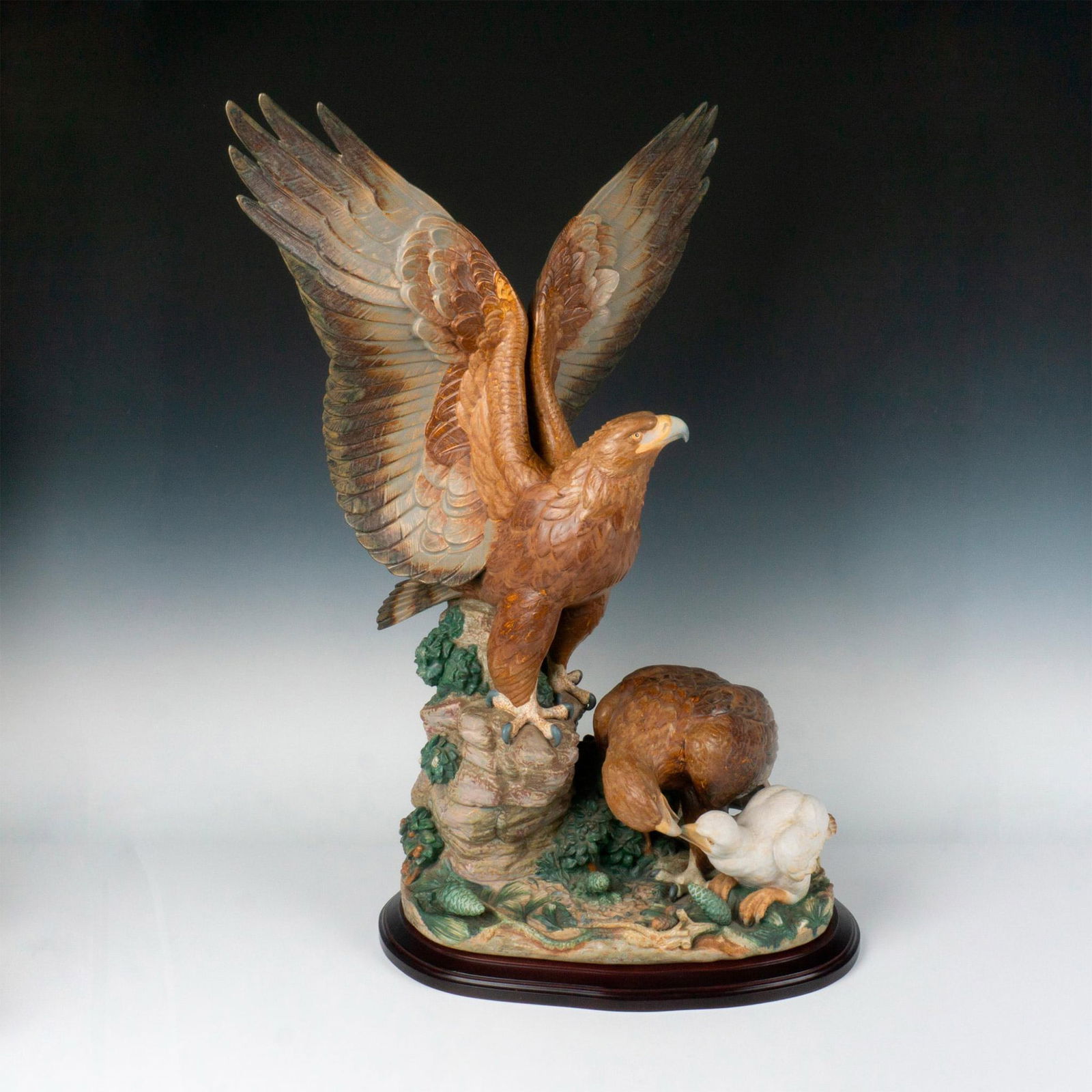 Nest of Eagles 1013523 - Lladro Porcelain Figurine (1 of 10)