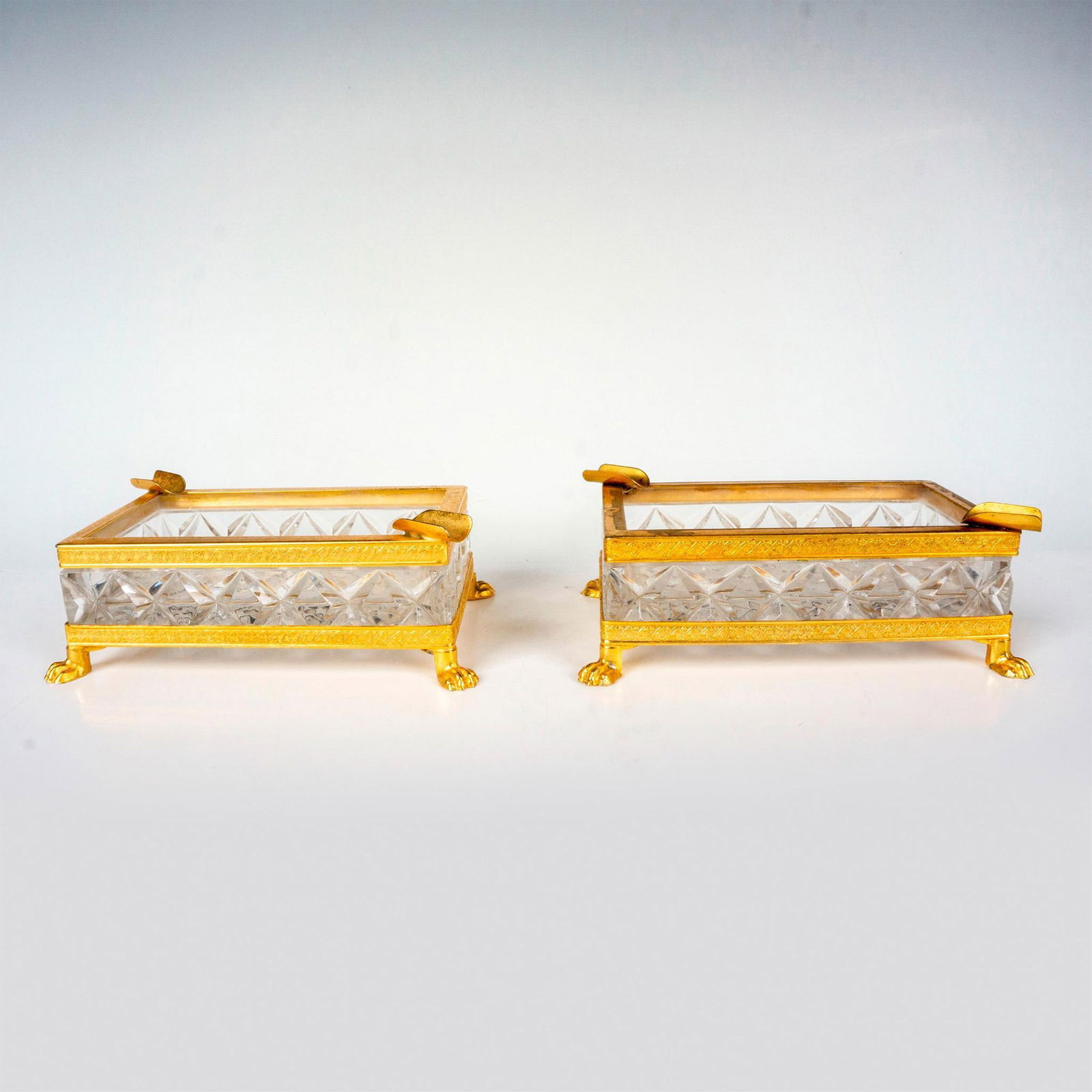 Pair of Hollywood Regency Glass Ashtrays (1 of 3)