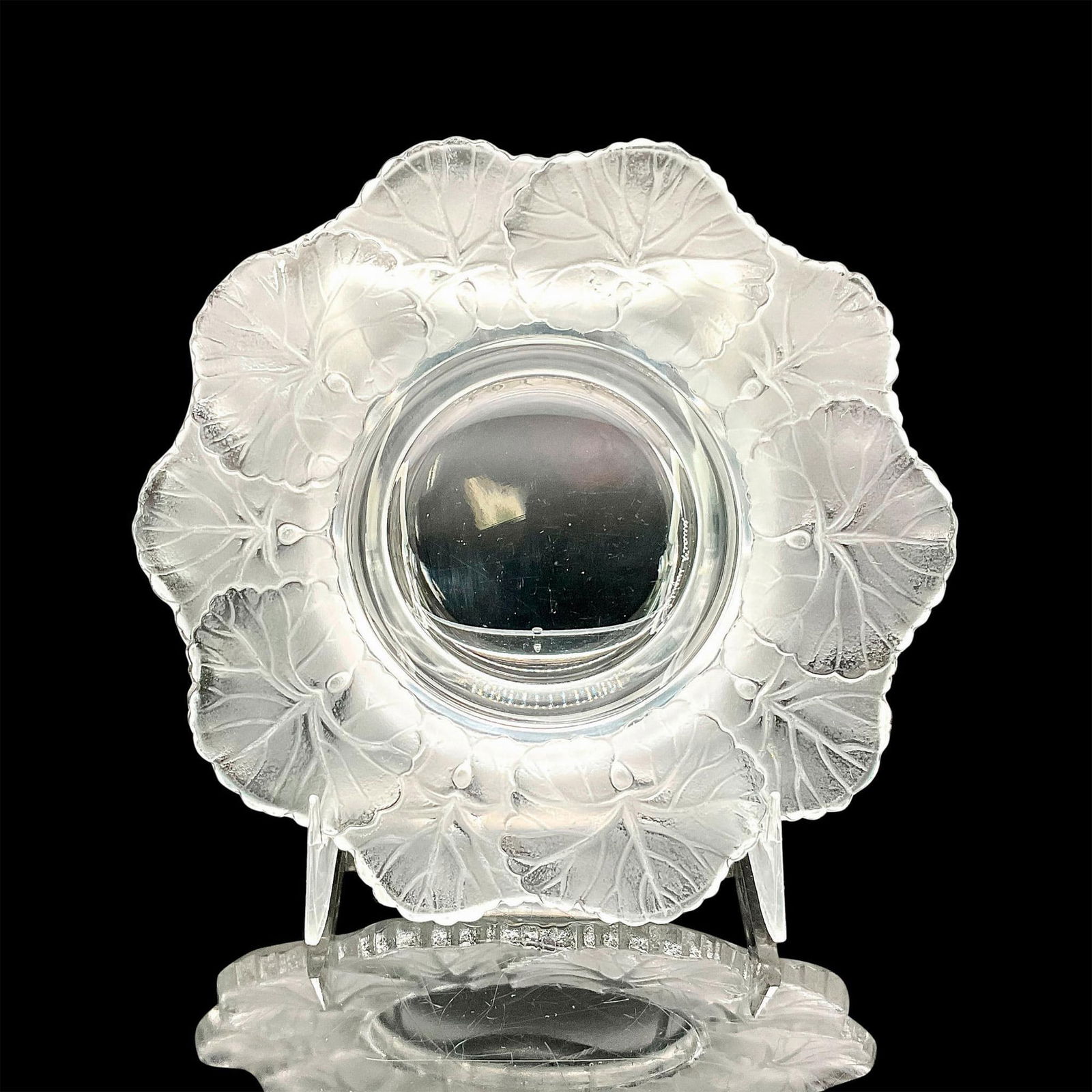 Lalique Crystal Honfleur Geranium Bowl or Dish (1 of 3)