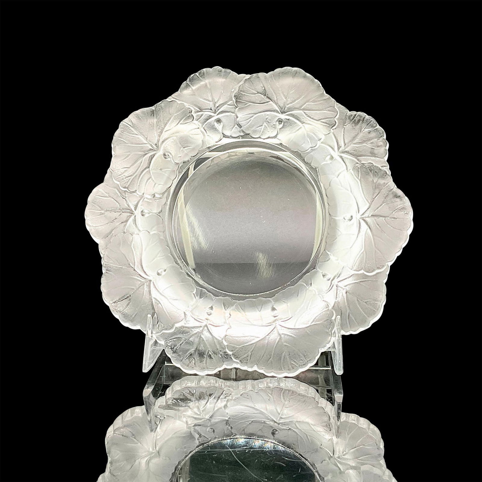 Lalique Crystal Honfleur Geranium Dish or Coaster (1 of 3)