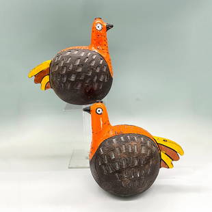 2pc Earthenware Bitossi Figures by Aldo Londi, Chickens: Pair of festive decorative chickens in brown, orange and yellow coloration. Aldo Londi (1911-2003) was one the leading Italian ceramists of the 20th century. He is mostly known for his rustic and colo