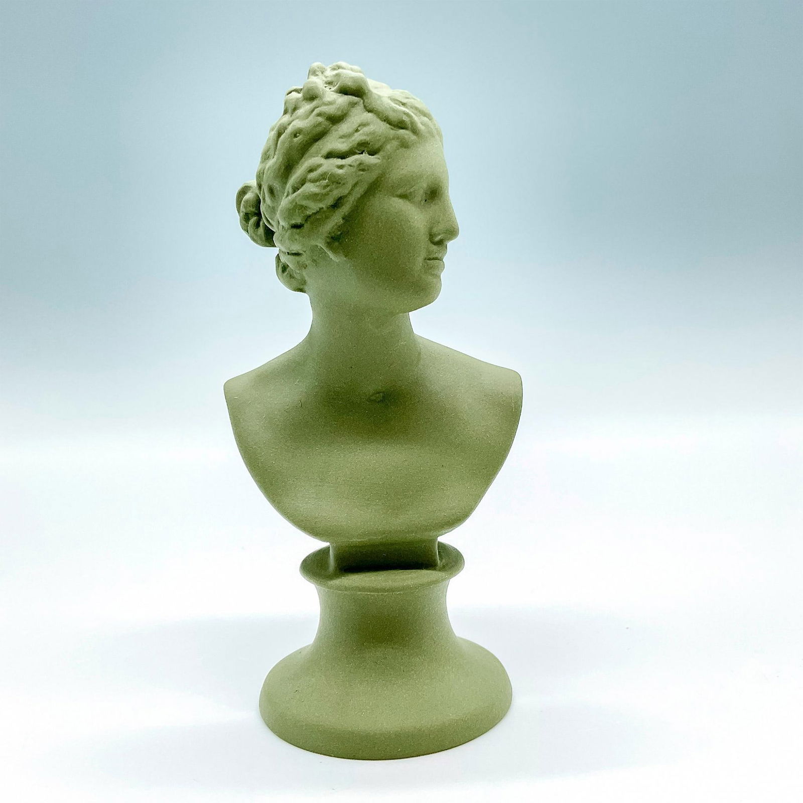 Wedgwood Jasperware Bust Figurine, Venus (1 of 4)
