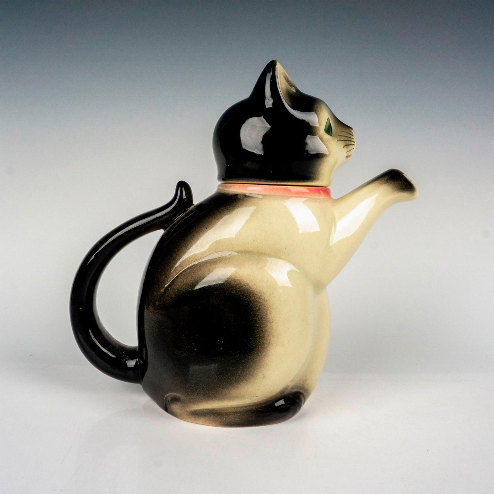Ebeling and Reuss Musical Teapot, Cat (1 of 3)