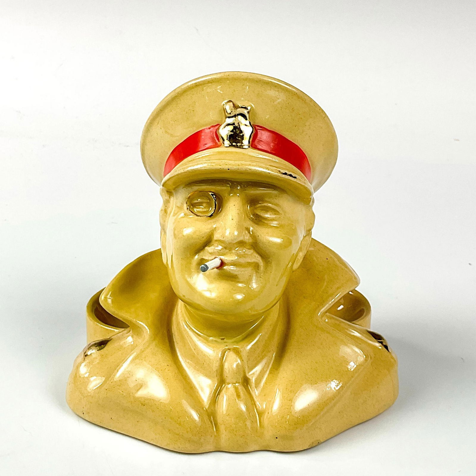 Royal Doulton Advertising Ashtray, Army Club (1 of 3)