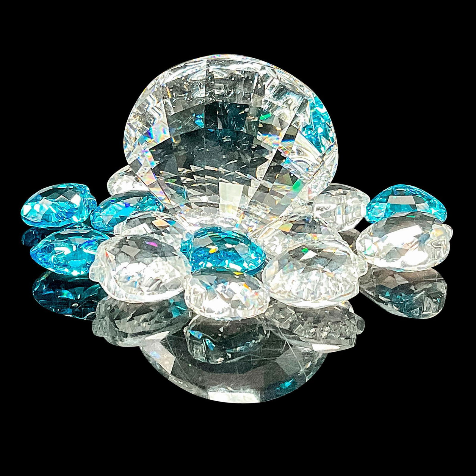2pc Swarovski SCS Crystal Figurines Scallop with Minis (1 of 3)
