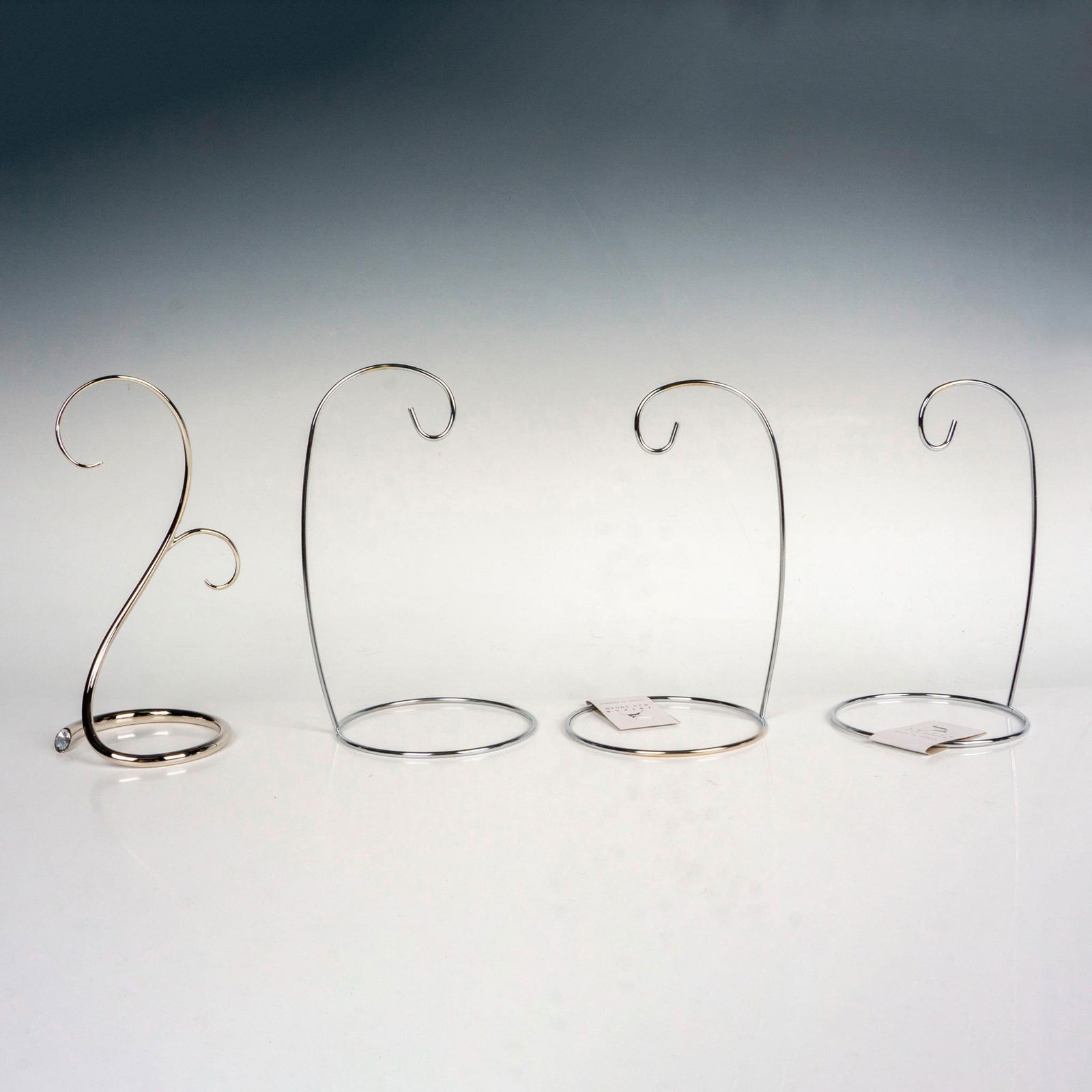 4pc Fancy Metal Christmas Ornament Display Stands (1 of 4)