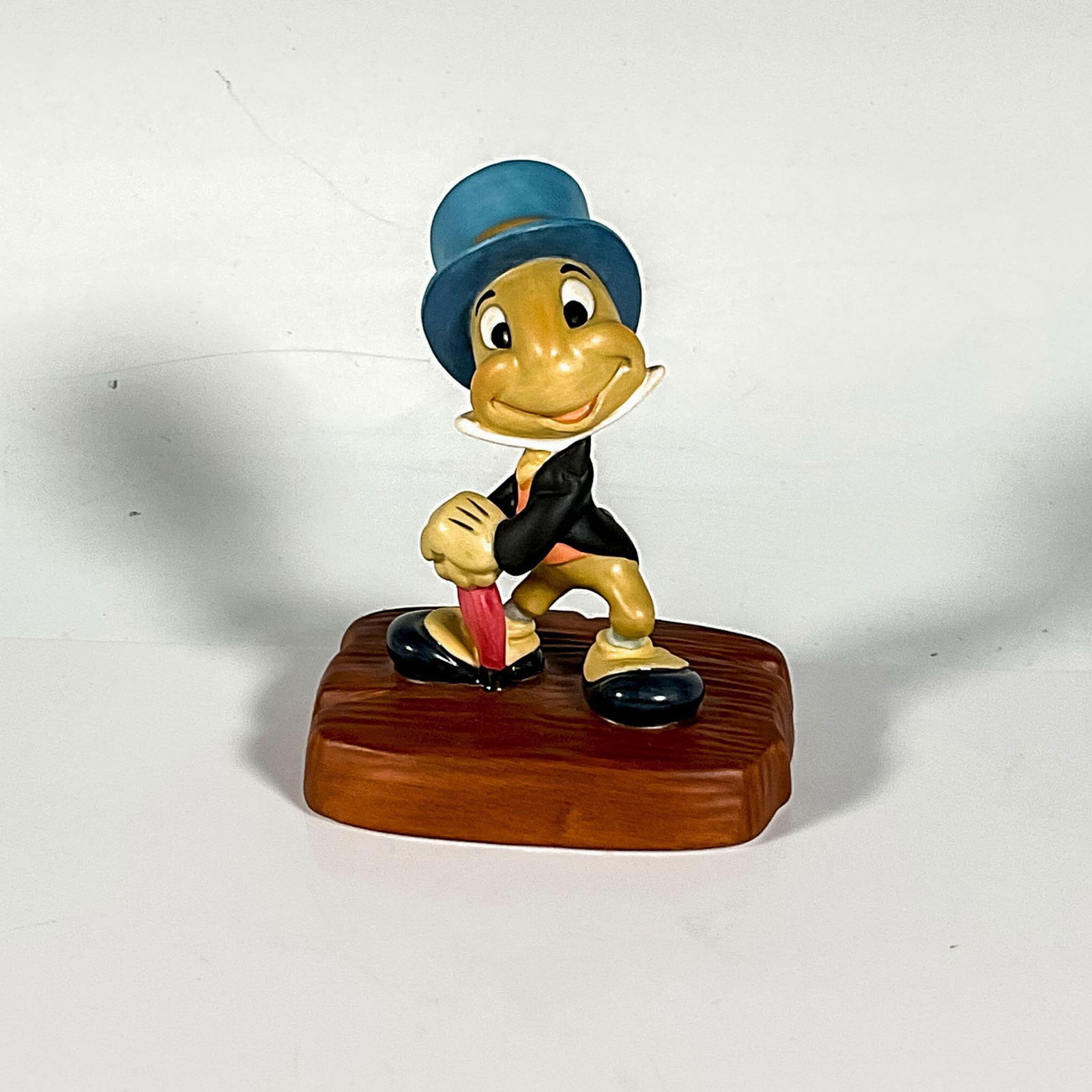 Walt Disney Classics Figurine, Jiminy Cricket (1 of 4)
