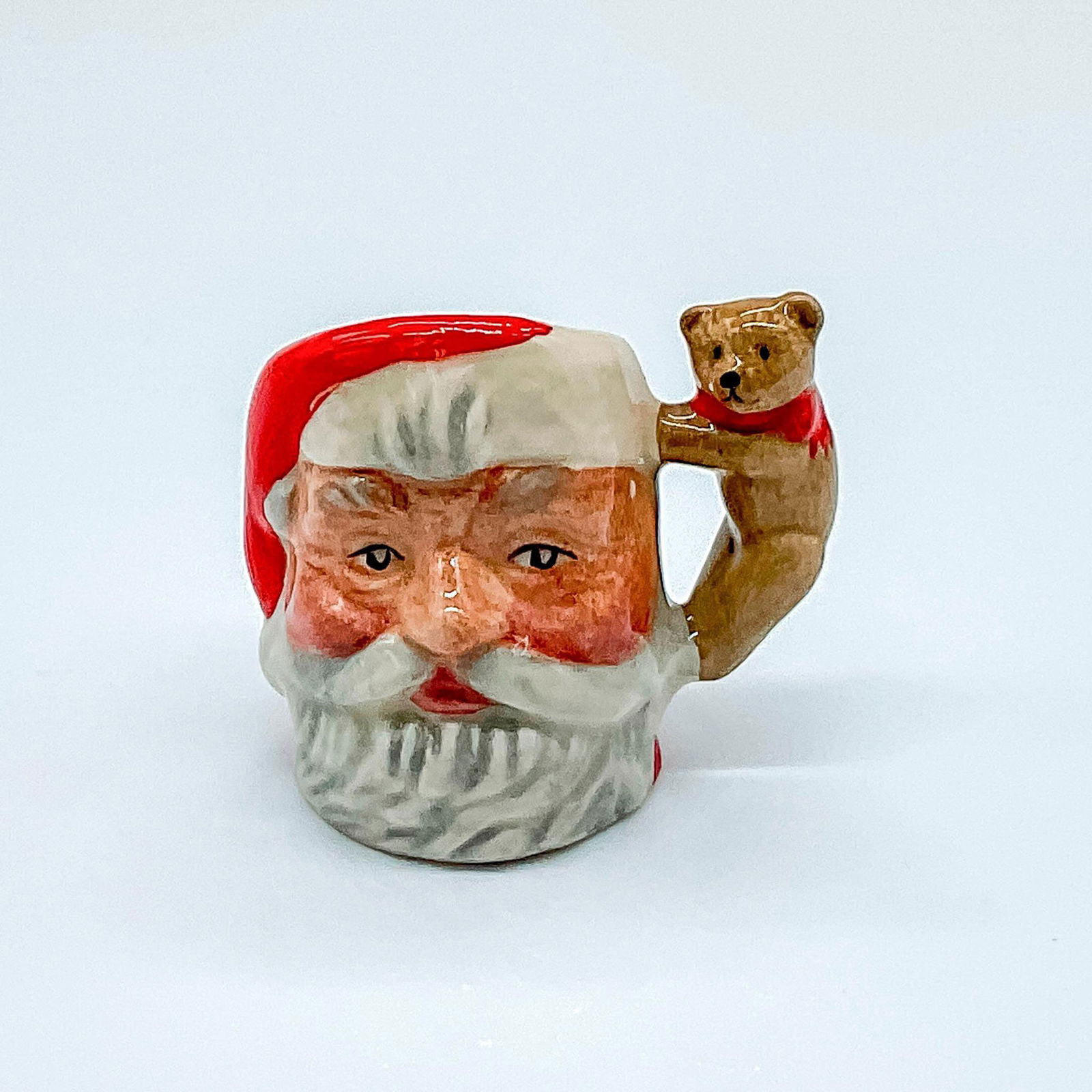Santa Claus D7060 - Royal Doulton Tiny Character Jug (1 of 3)