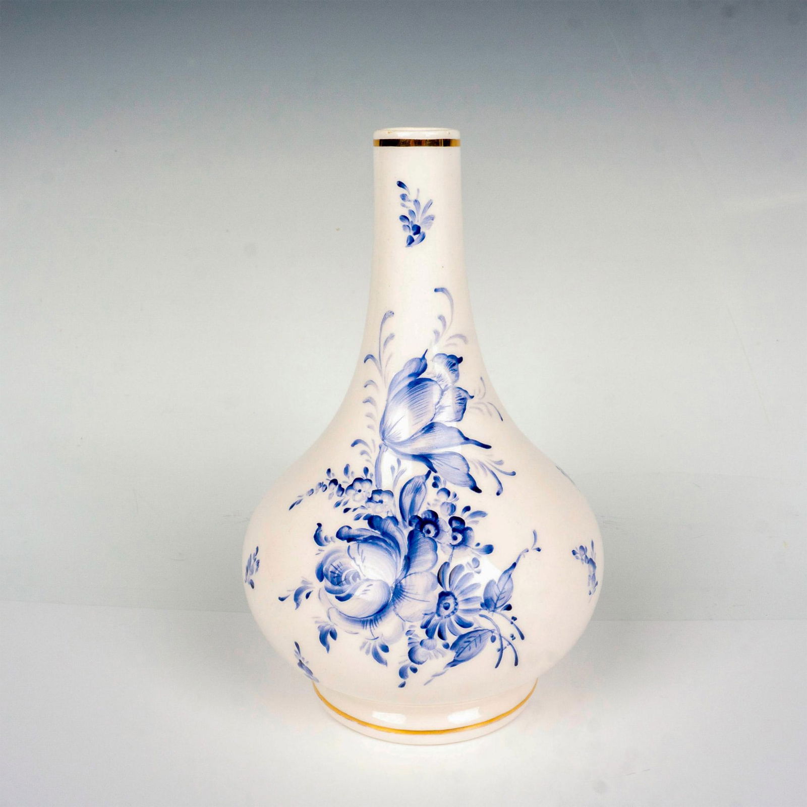 Herend Porcelain Bud Vase (1 of 3)