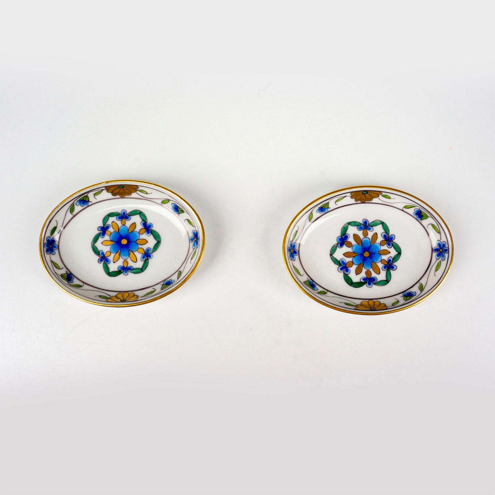 Pair of Herend Porcelain Mini Ashtrays (1 of 3)