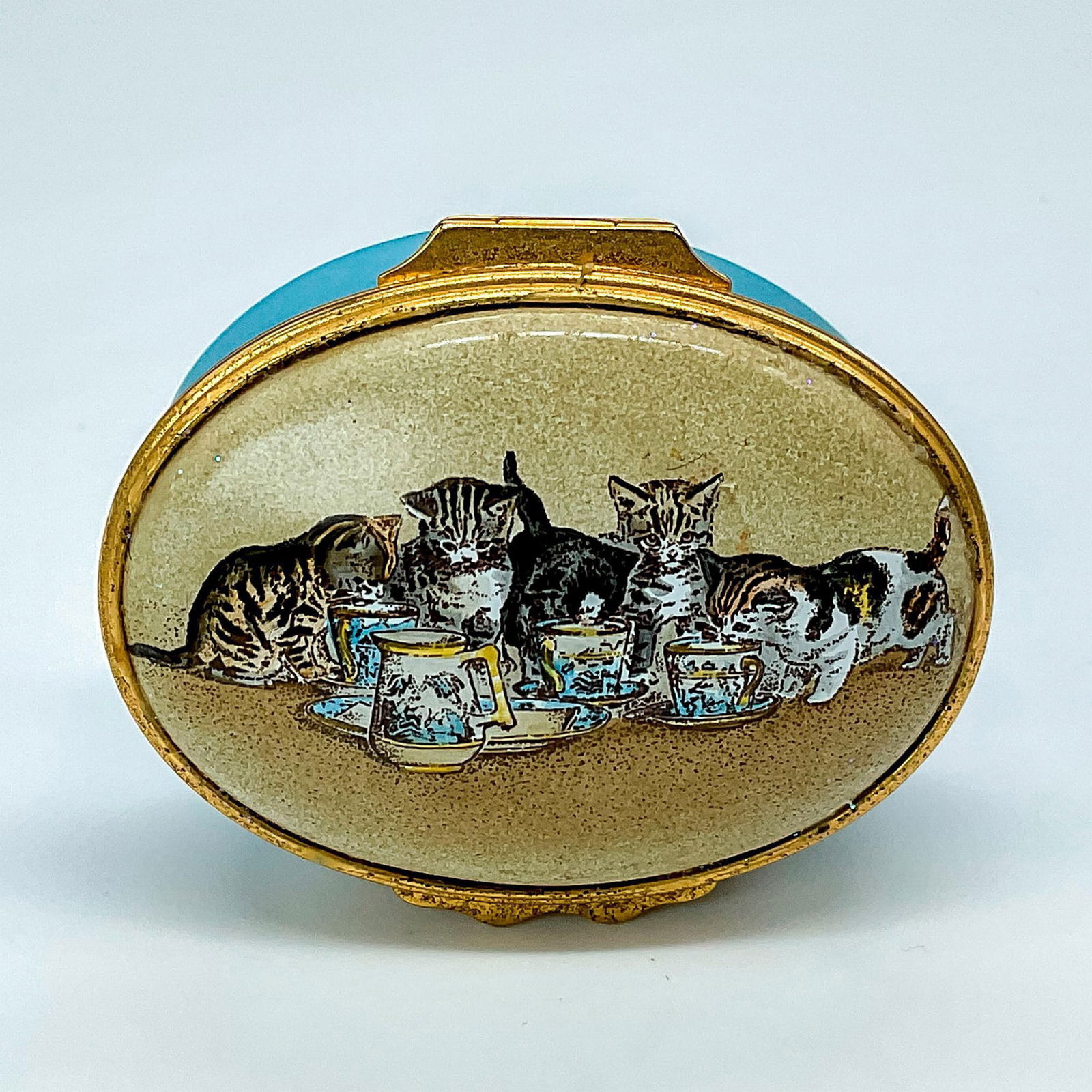 Halcyon Days Smithsonian Institution Pillbox, Kittens (1 of 3)