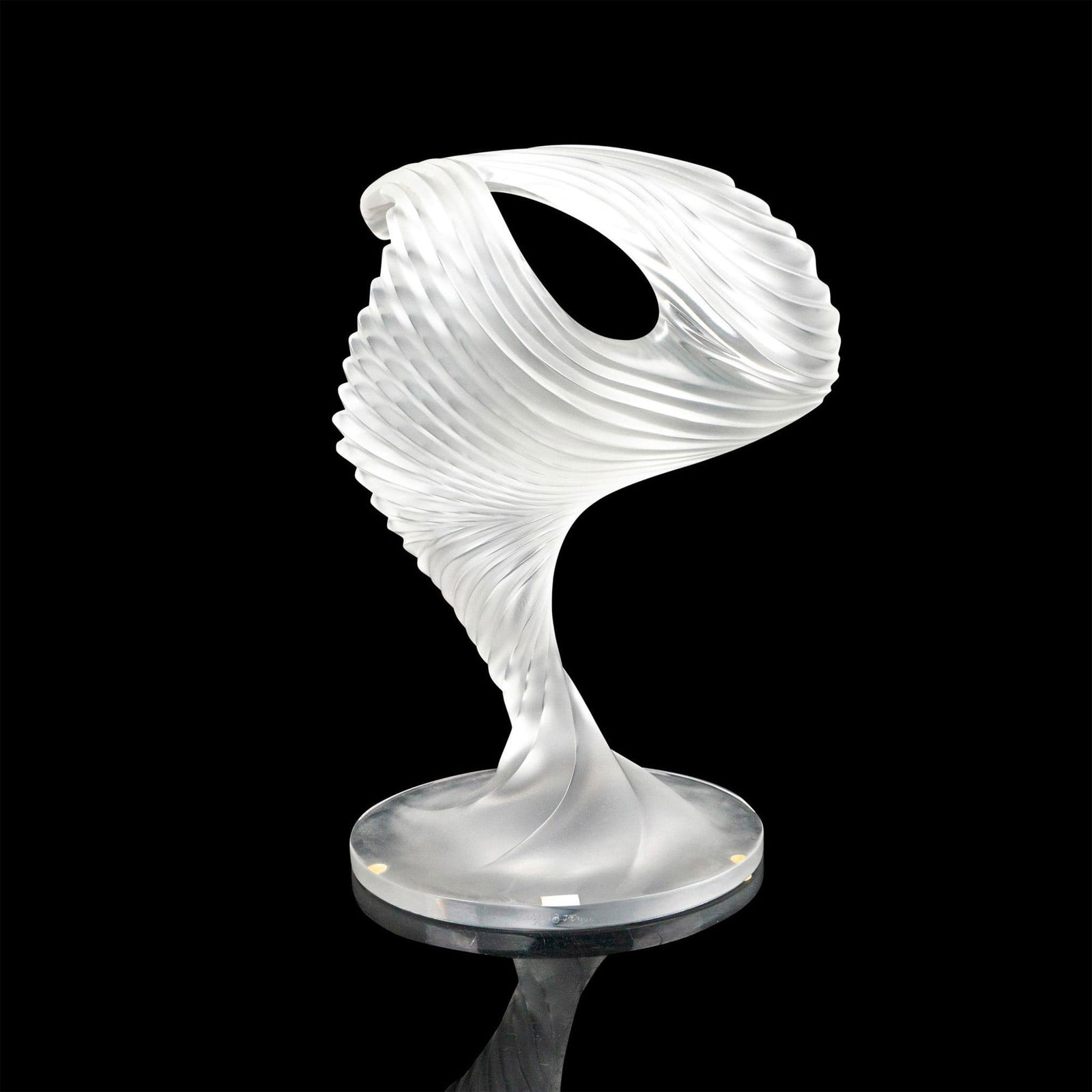 Lalique Crystal Trophee Sculpture (1 of 4)
