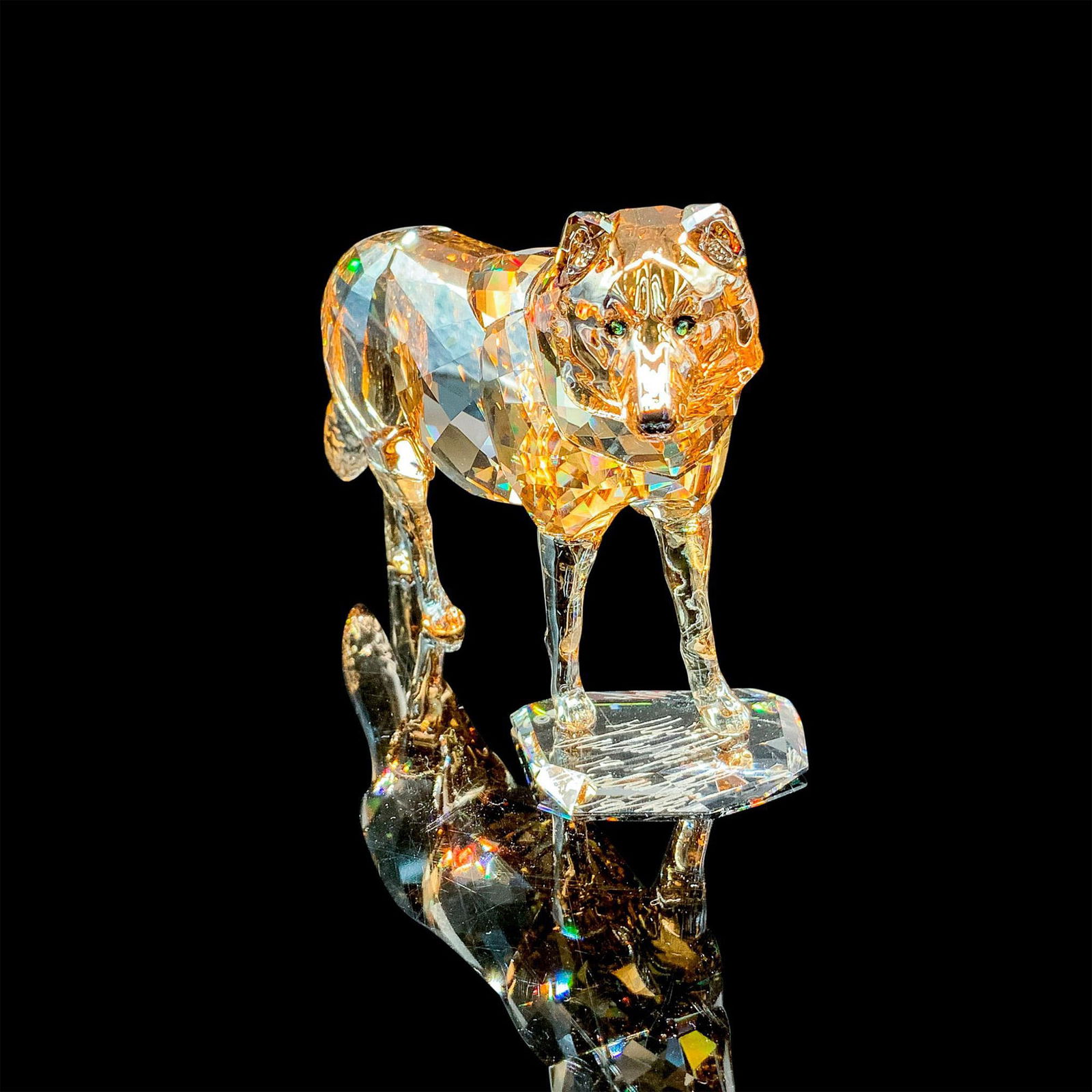 Swarovski Crystal Figurine, SCS Gray Wolf (1 of 3)