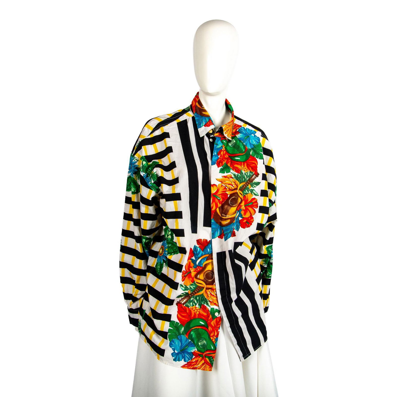 Gianni Versace Versus Long Sleeved Guitar Shirt, Size 34/48 (1 of 5)