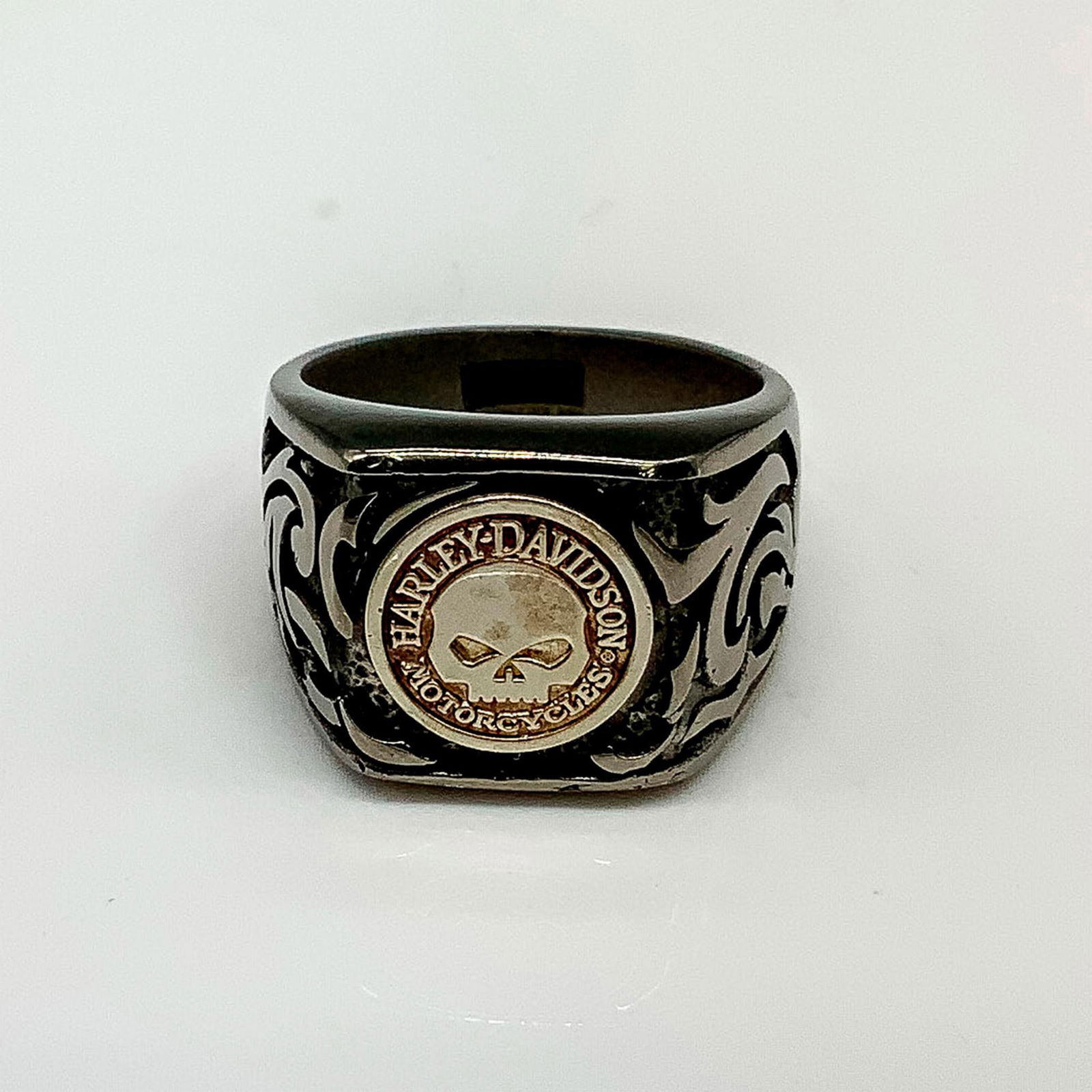 Harley Davidson Titanium & Sterling Silver Skull Biker Ring (1 of 4)