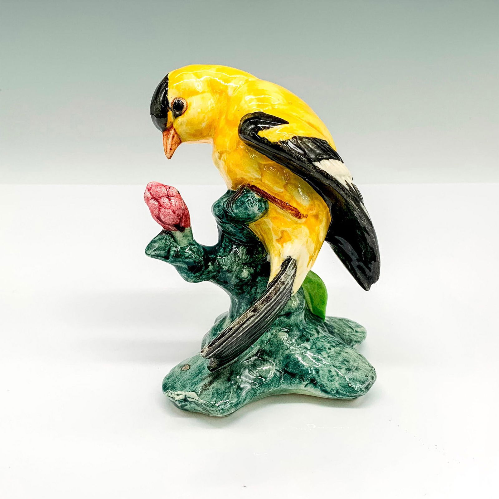 Stangl Pottery Bird Figurine, Crested Goldfinch 3813 (1 of 5)