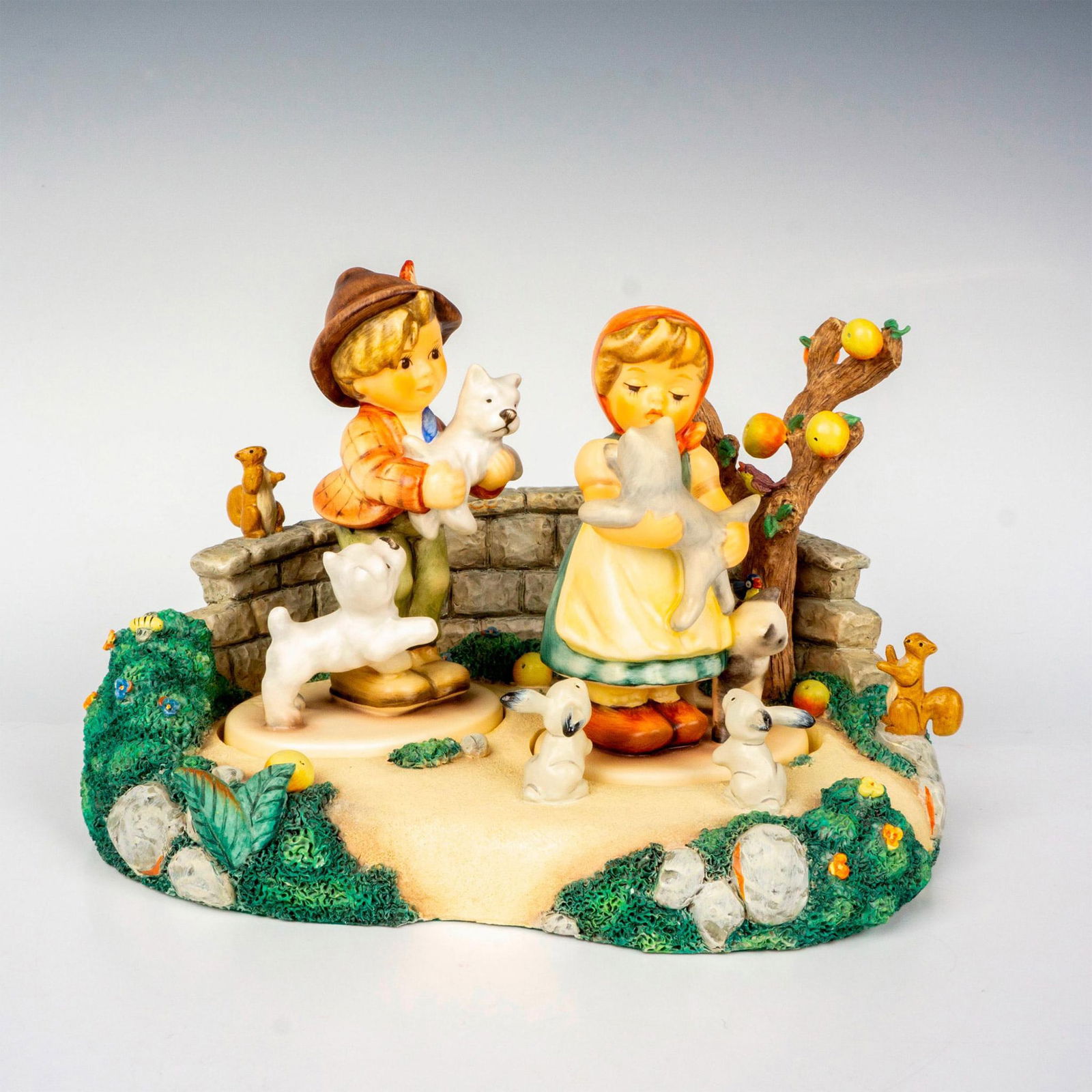 3pc Goebel Hummel Figurines + Base (1 of 4)