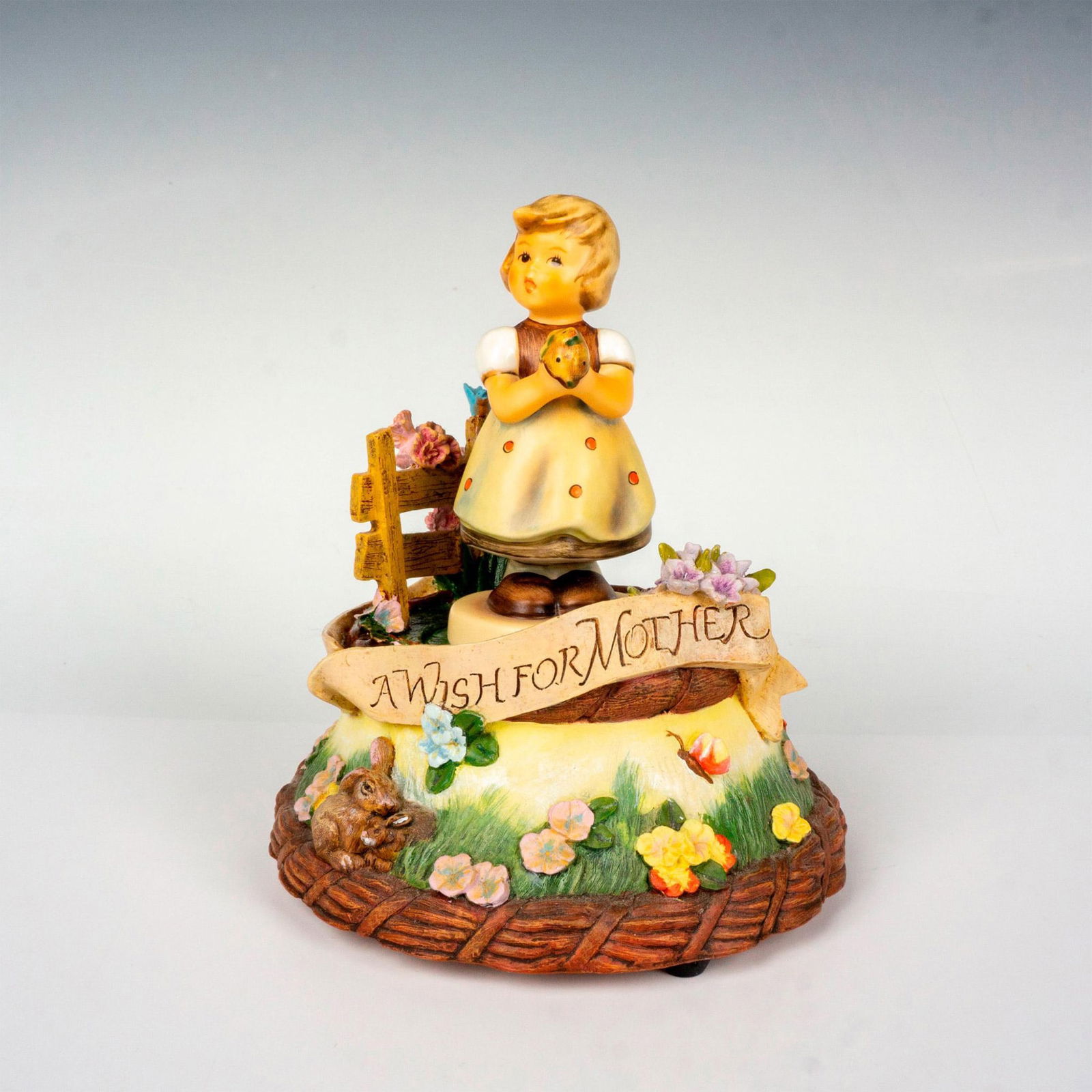 Goebel Hummel Figurine and Musical Base, For Mother HUM 257 (1 of 4)