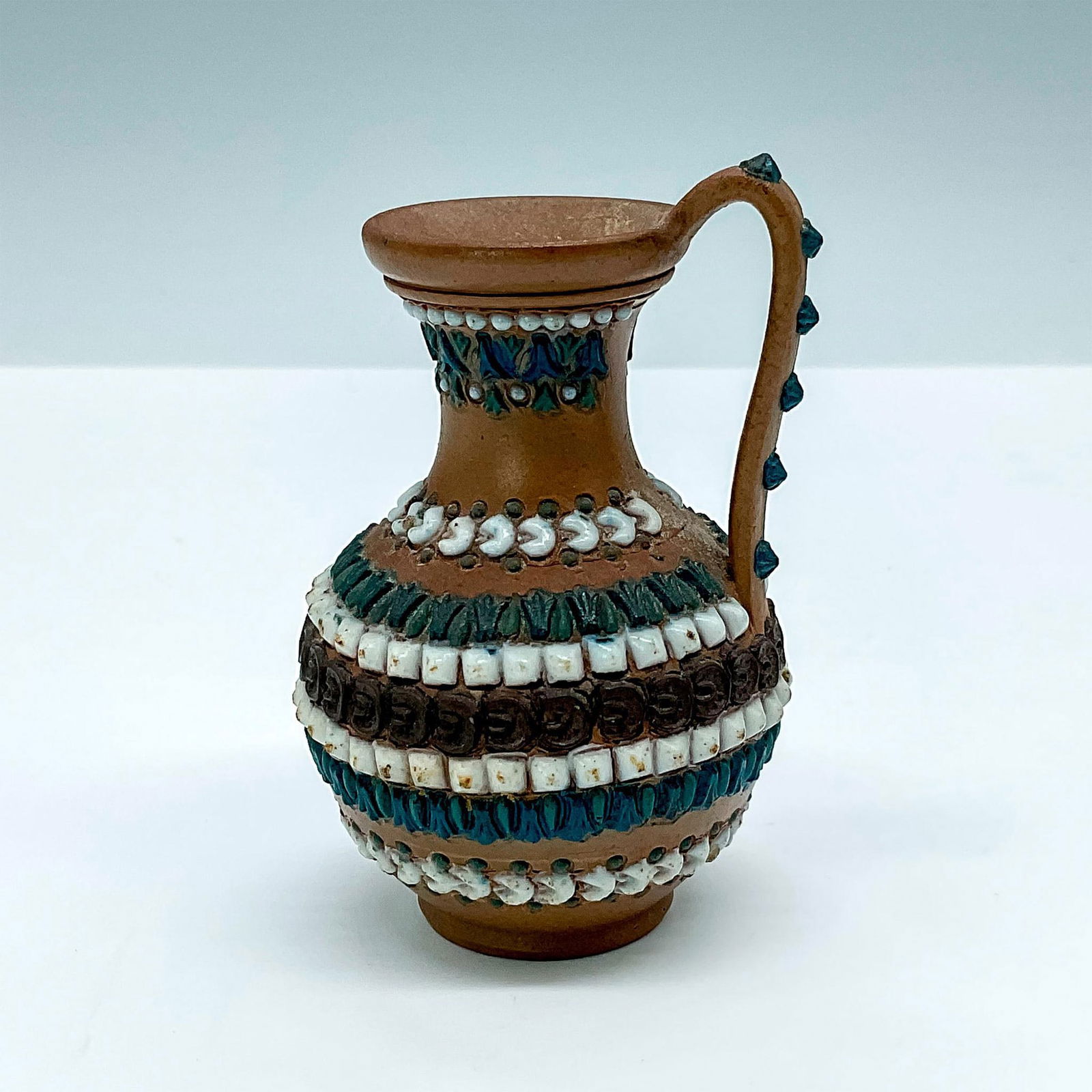 Doulton Lambeth Miniature Silicon Jug (1 of 3)